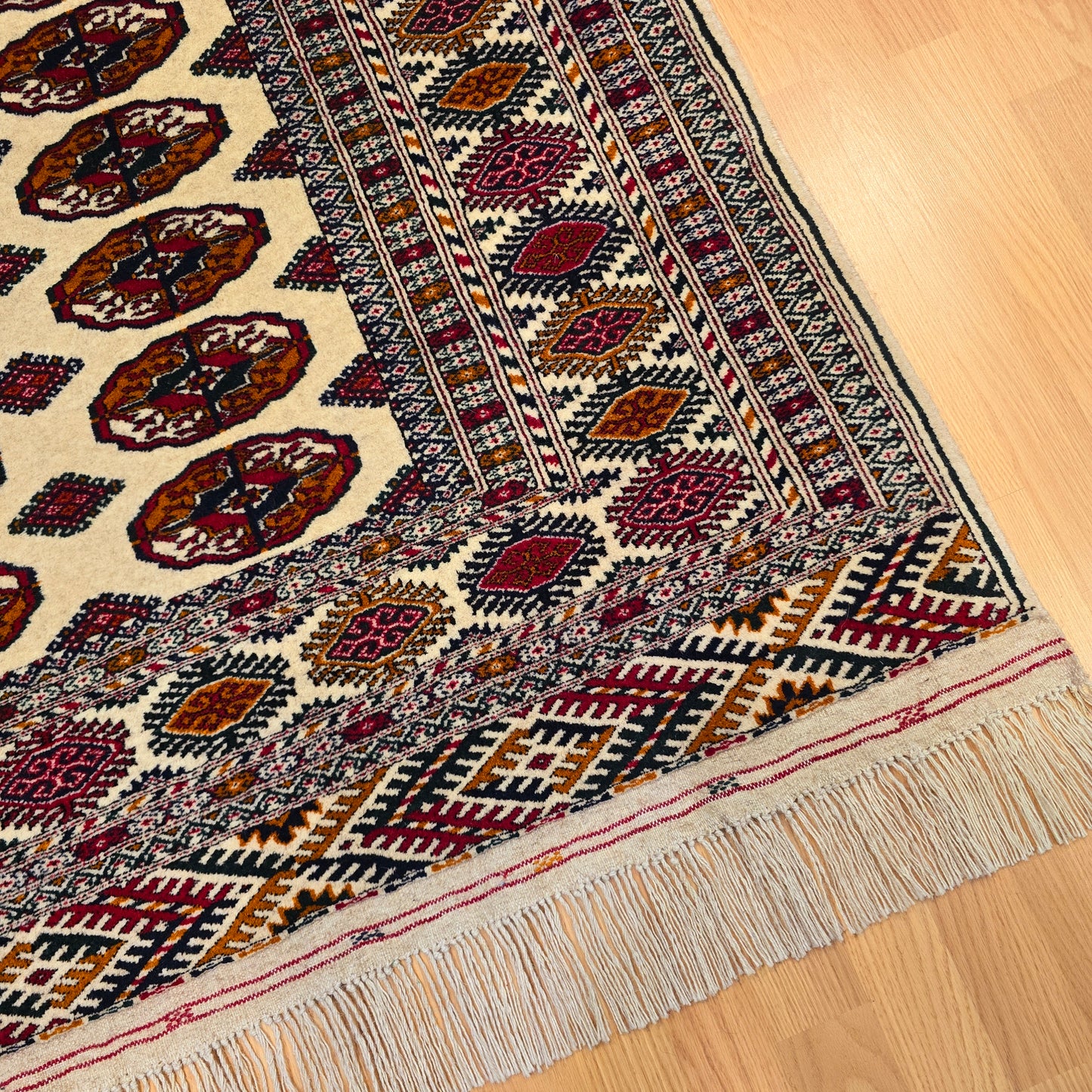 Turkmen Tekke Wool Rug 150x200 cm (5' x 7' ft) Beige