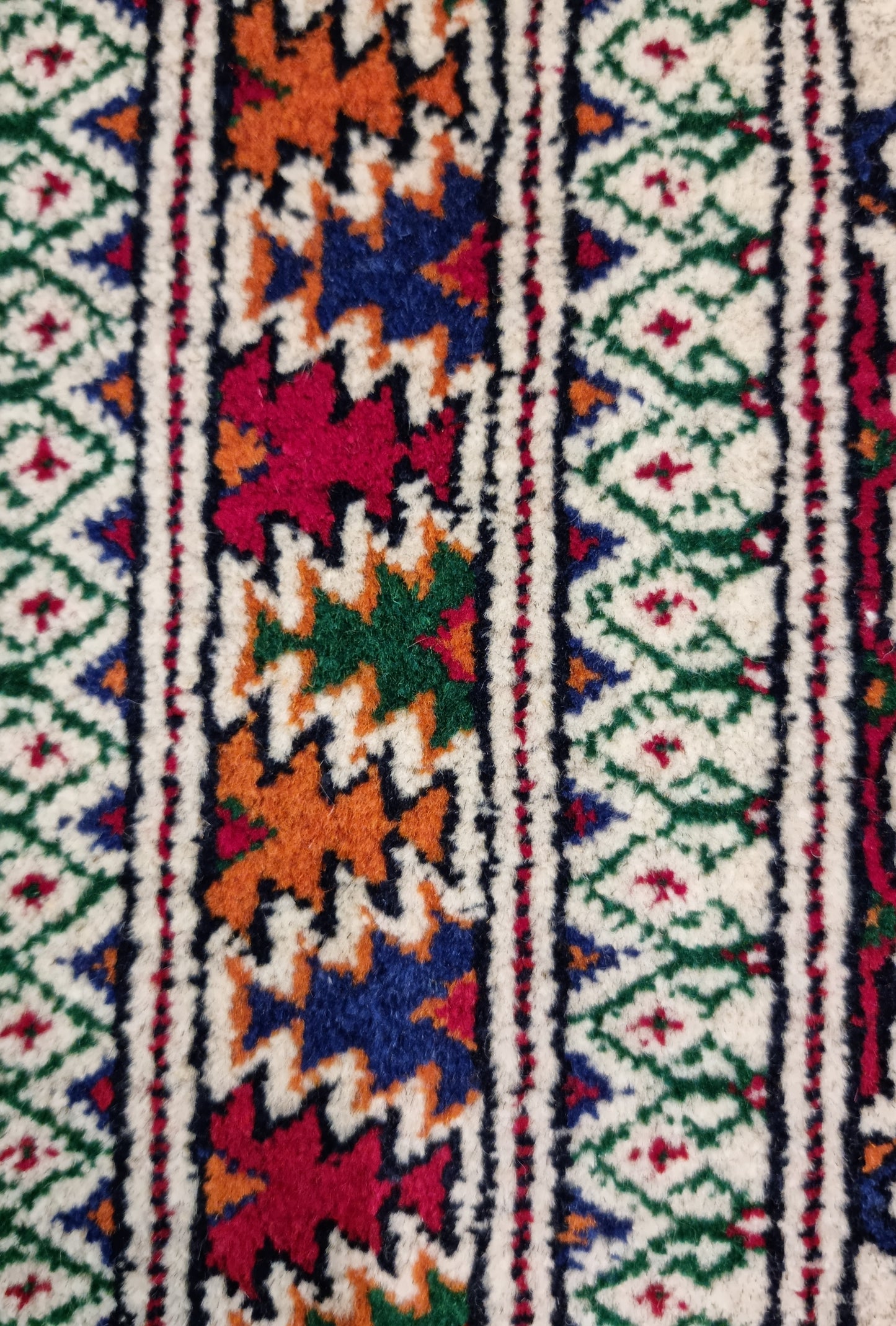 Turkoman Chaodor Oertmen Wool Rug 84x124 cm (3'x4' ft) Beige
