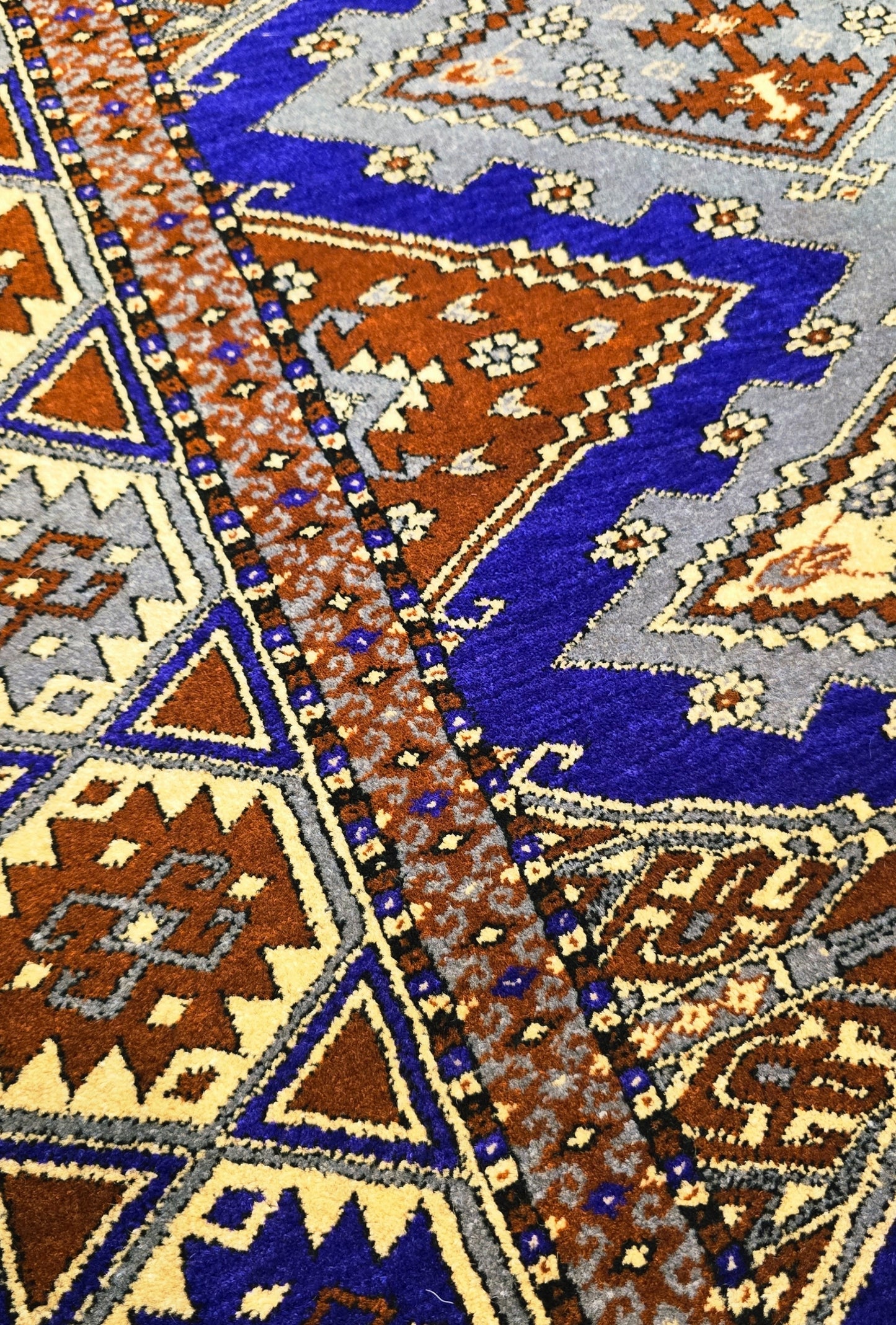 Turkoman Chaodor Oertmen Wool Rug 136x220 cm (4.4'x8' ft) Blue