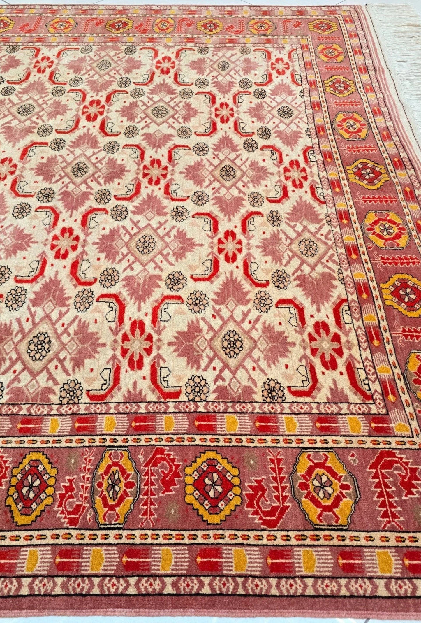 Ersari Beshir Handknotted Wool Rug 200x300cm (7' x 10' ft) Beige