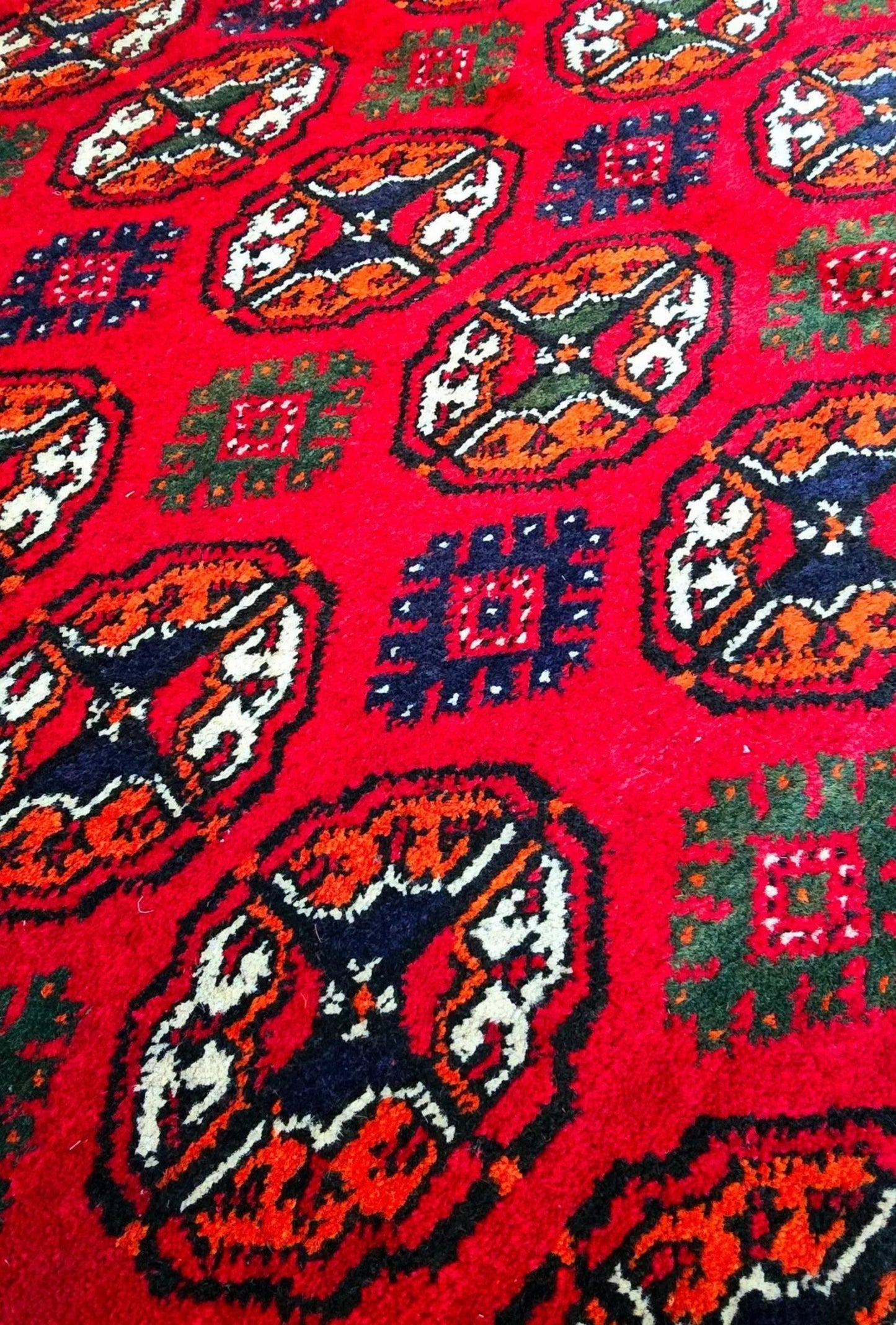 Handknotted Bokhara Rug 200 x 300cm (7'x10' ft) Red