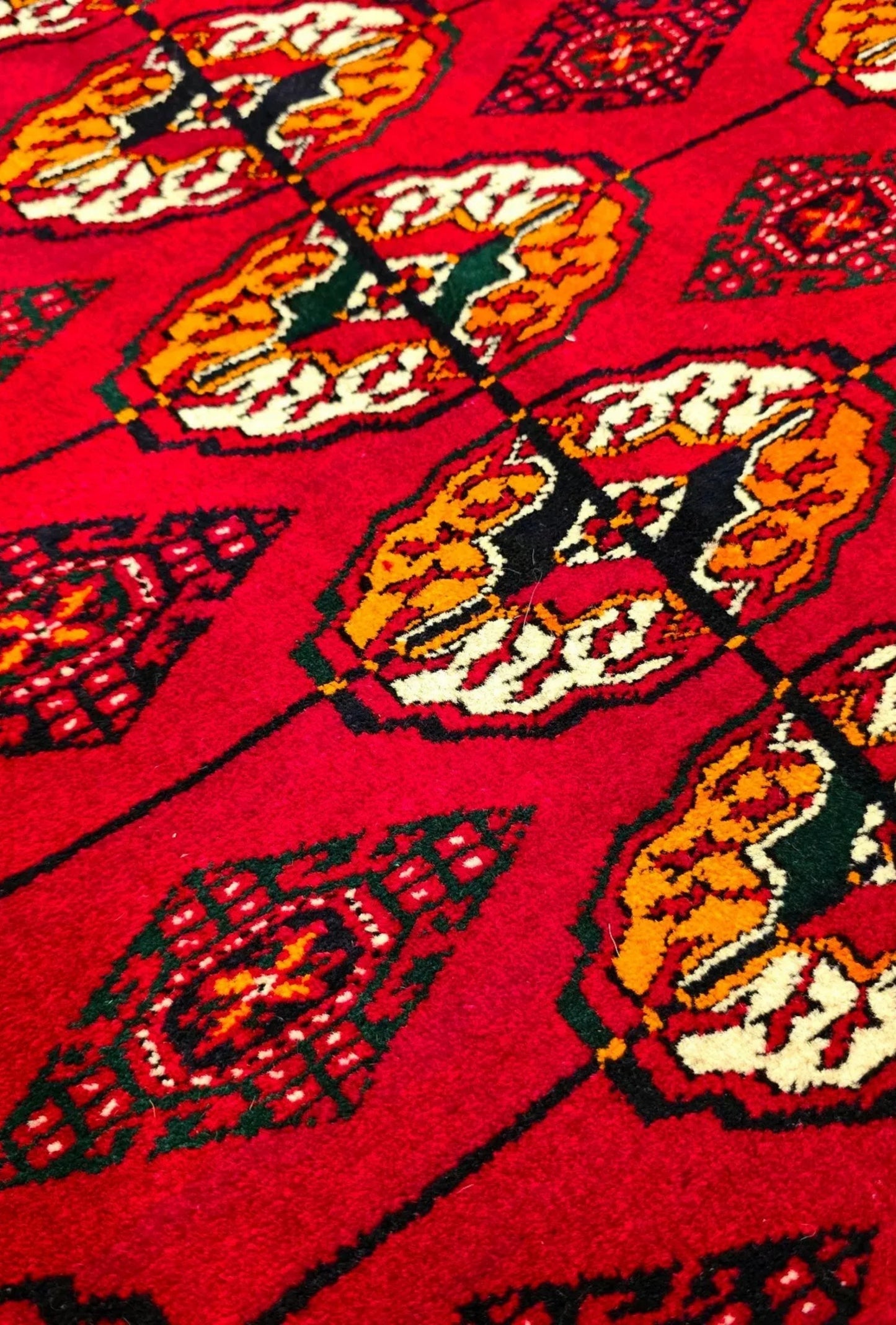 Turkmen Bokhara Rug Handknotted Wool Rug 150 x 250cm (5' x 8' ft) Red