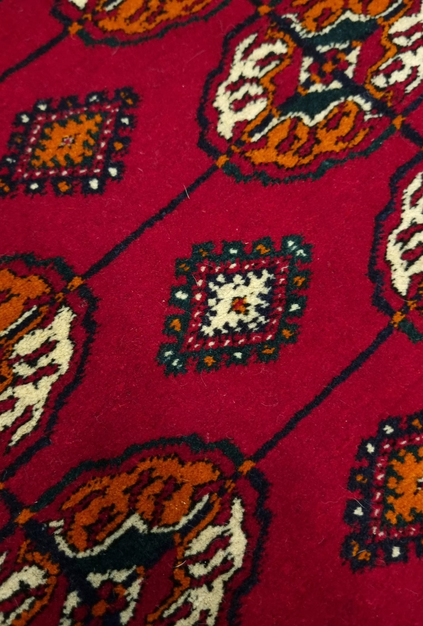 Handknotted Turkmen Rug Tekke Wool Rug 83 x 130 cm (3'x5' ft) Red
