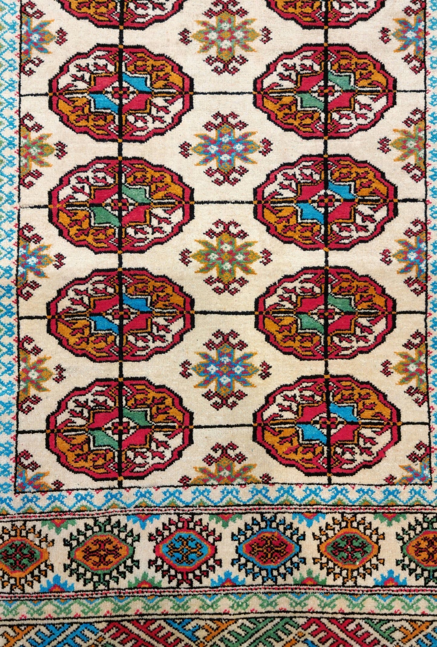 Handmade Turkoman Tekke Silk Rug 74 x 130 cm (3'x5' ft) Beige