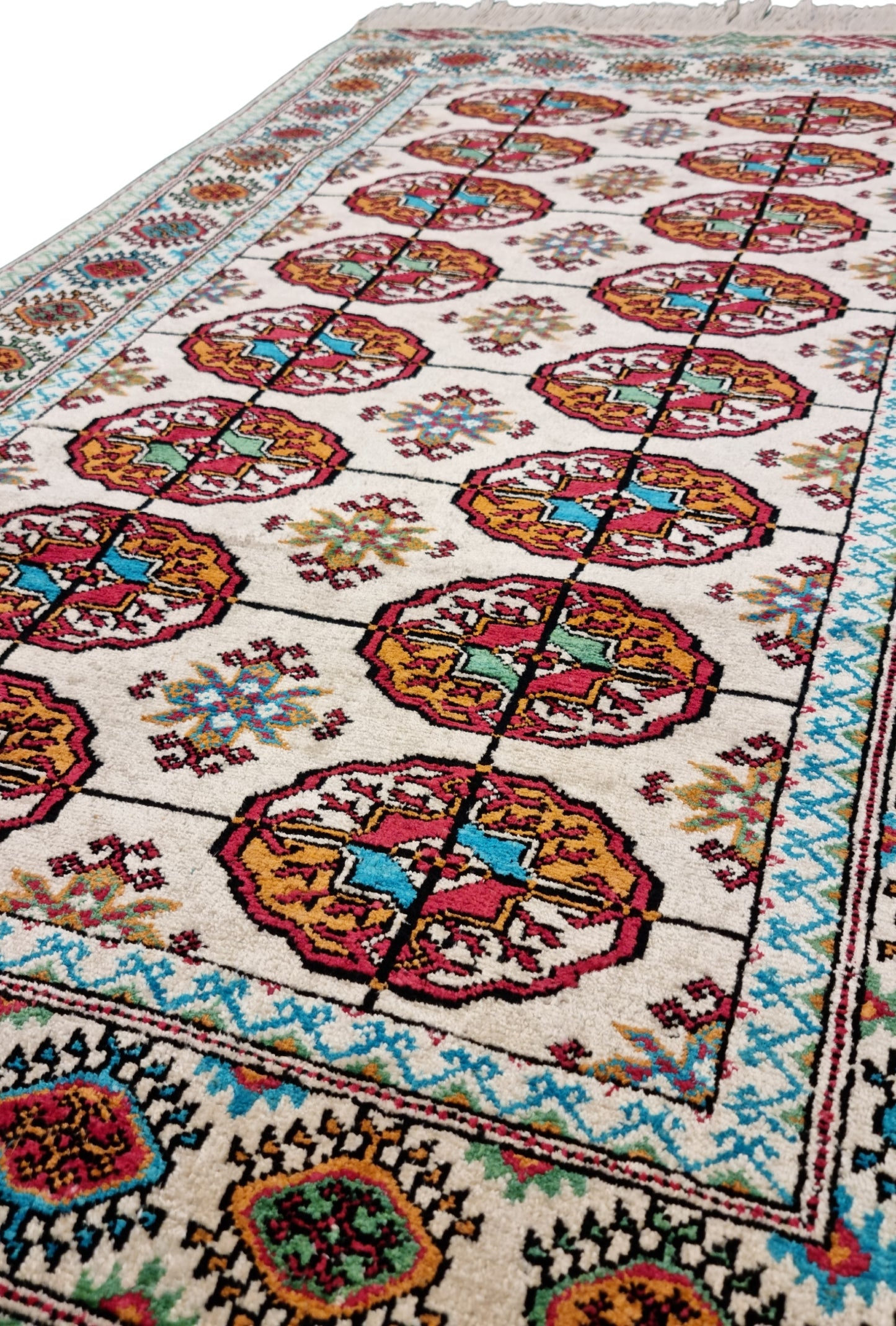Handmade Turkoman Tekke Silk Rug 74 x 130 cm (3'x5' ft) Beige