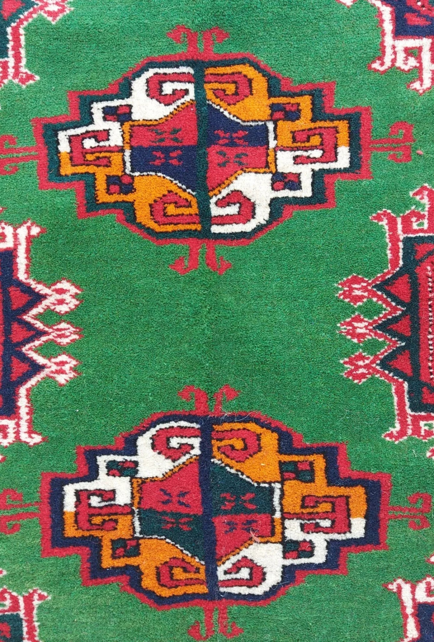 Turkmen Sarouk Rug Handknotted Wool Rug 140x 215cm (4.7' x 7' ft) Green