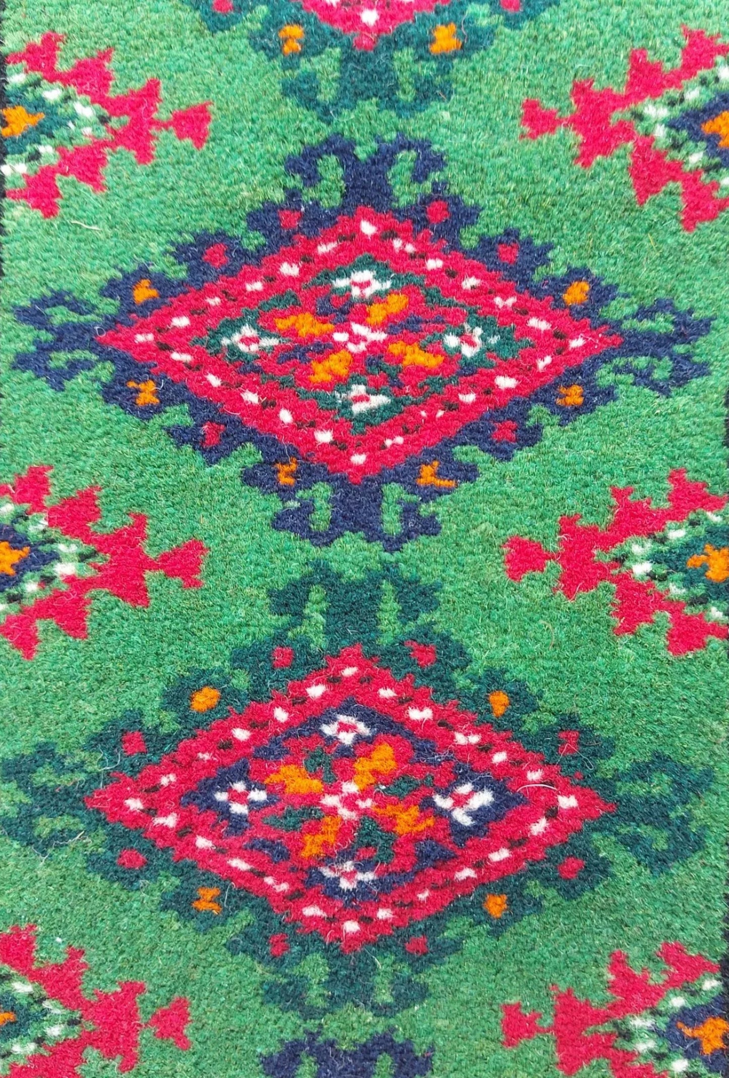 Turkmen Sarouk Rug Handknotted Wool Rug 140x 215cm (4.7' x 7' ft) Green
