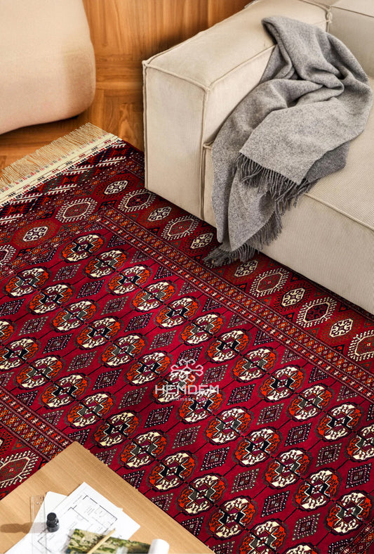 Turkmen Rug Antique Handknotted Wool Rug 128 x 195cm (4.2' x 6.5' ft) Red