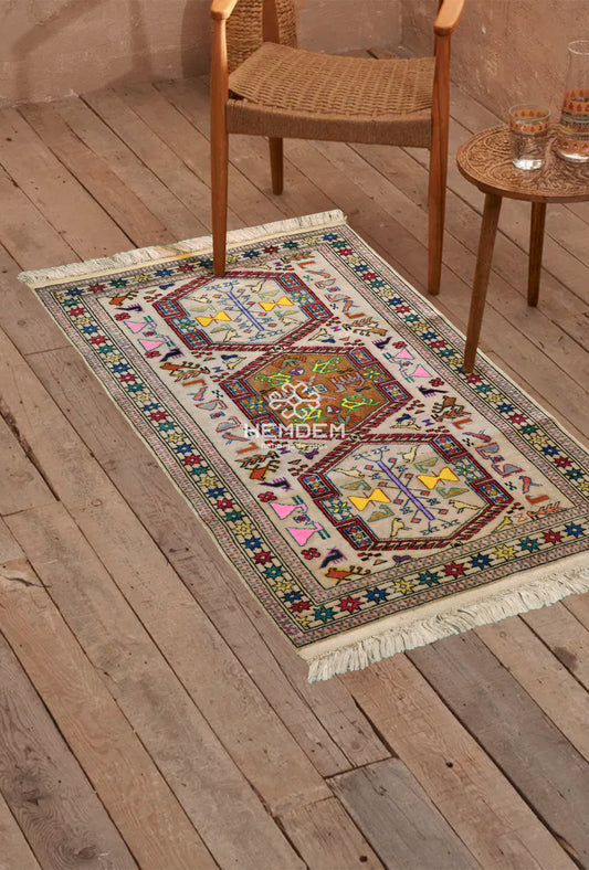 Turkmen Rug Handknotted Silk Rug 76 x 115cm (2.5' x 3.7' ft) Beige