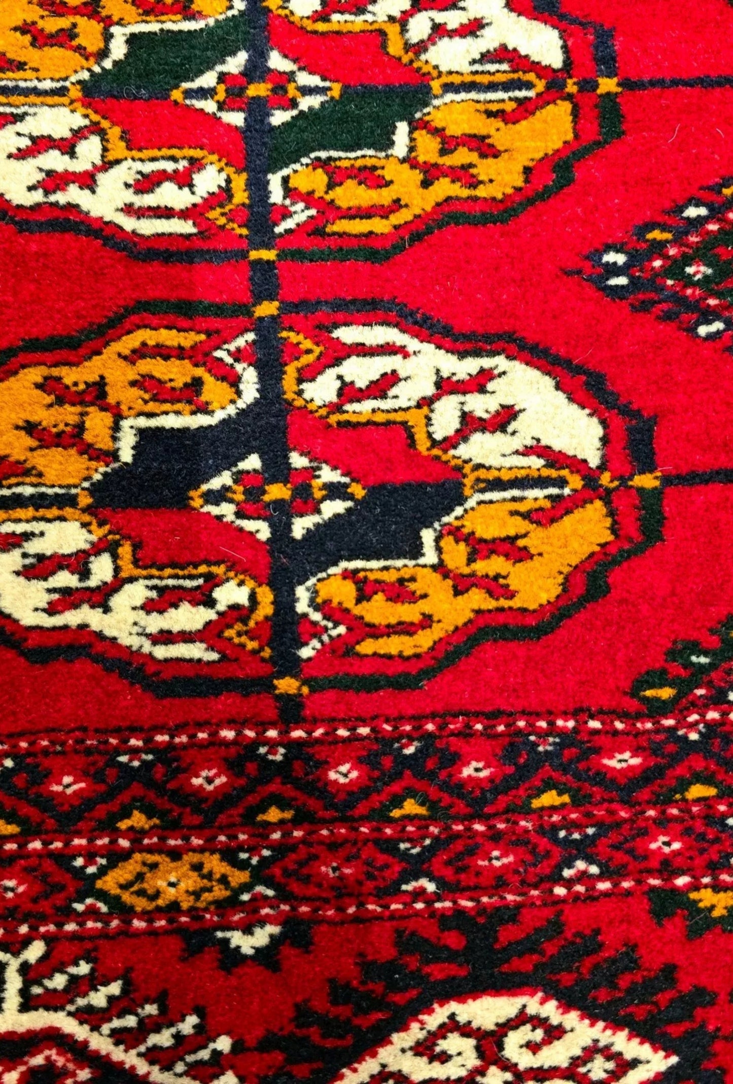 Turkoman Rug Handknotted Authentic Wool Rug 135 x 225cm (4.4' x 7.5' ft) Red