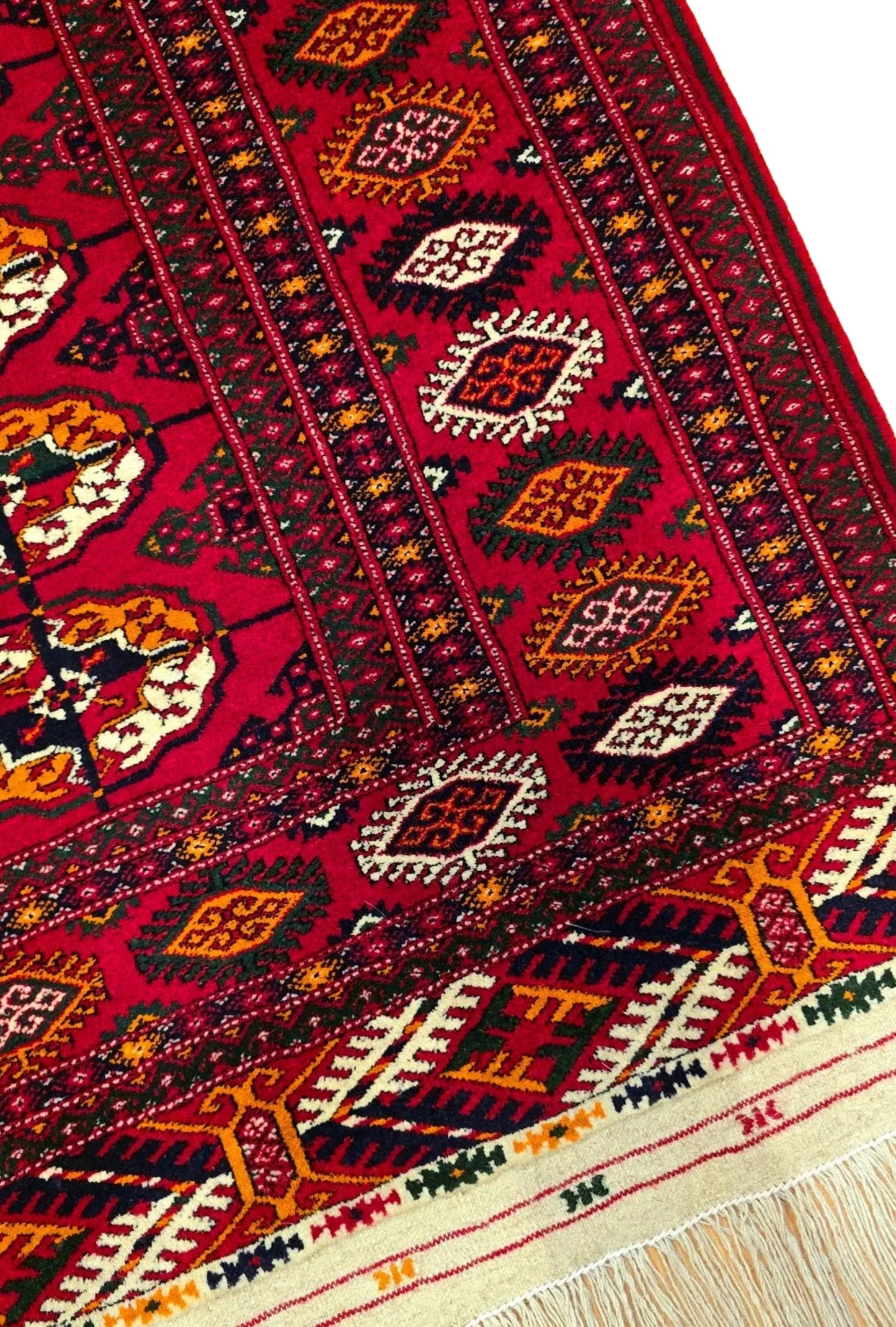 Turkoman Rug Handknotted Oriental Wool Rug 143 x 235cm (4.7' x 7.6' ft) Red