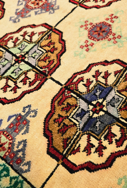 Handmade Turkoman Oriental Tekke Silk Rug 153 x 205 cm (5'x 7' ft) Beige