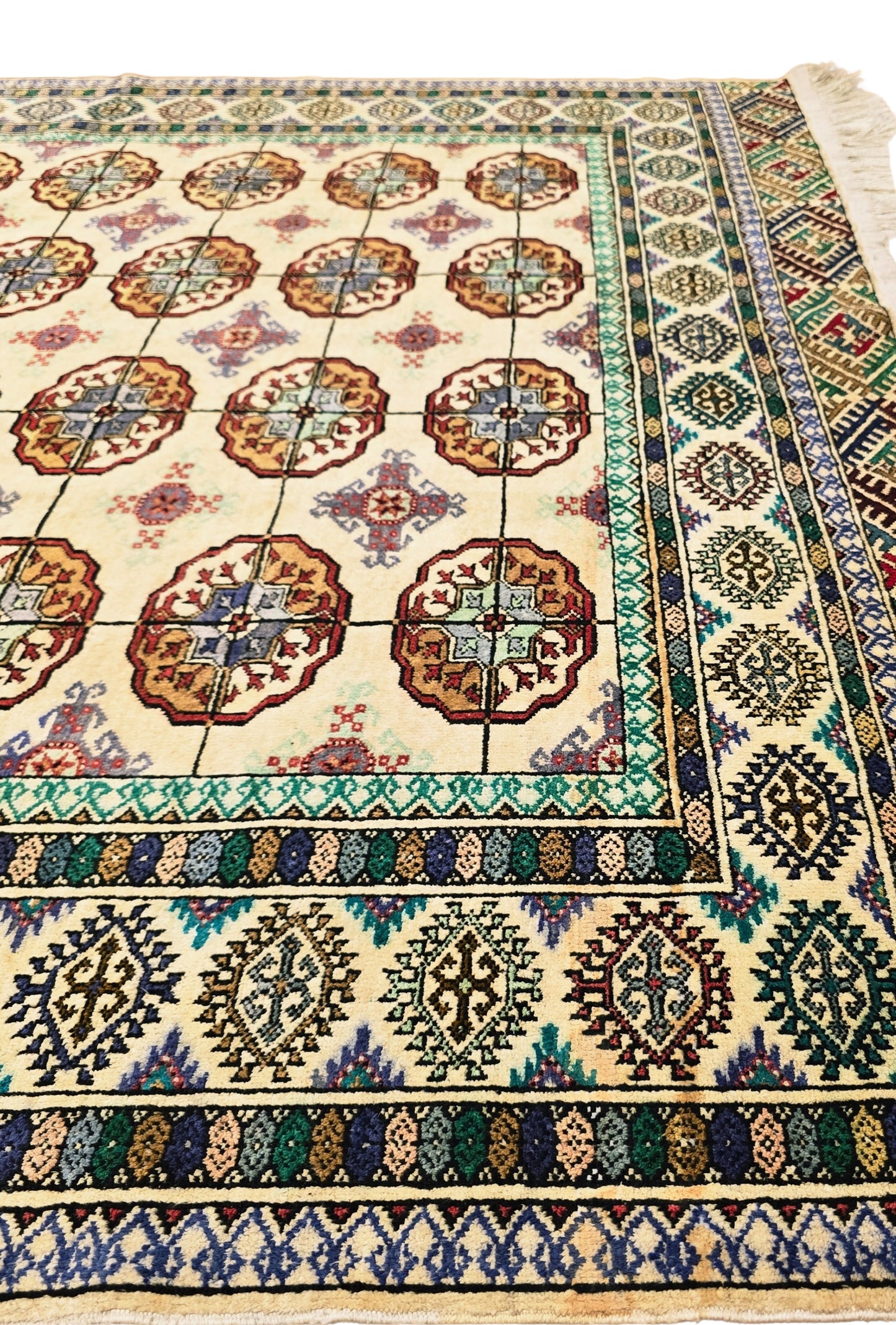 Handmade Turkoman Oriental Tekke Silk Rug 153 x 205 cm (5'x 7' ft) Beige