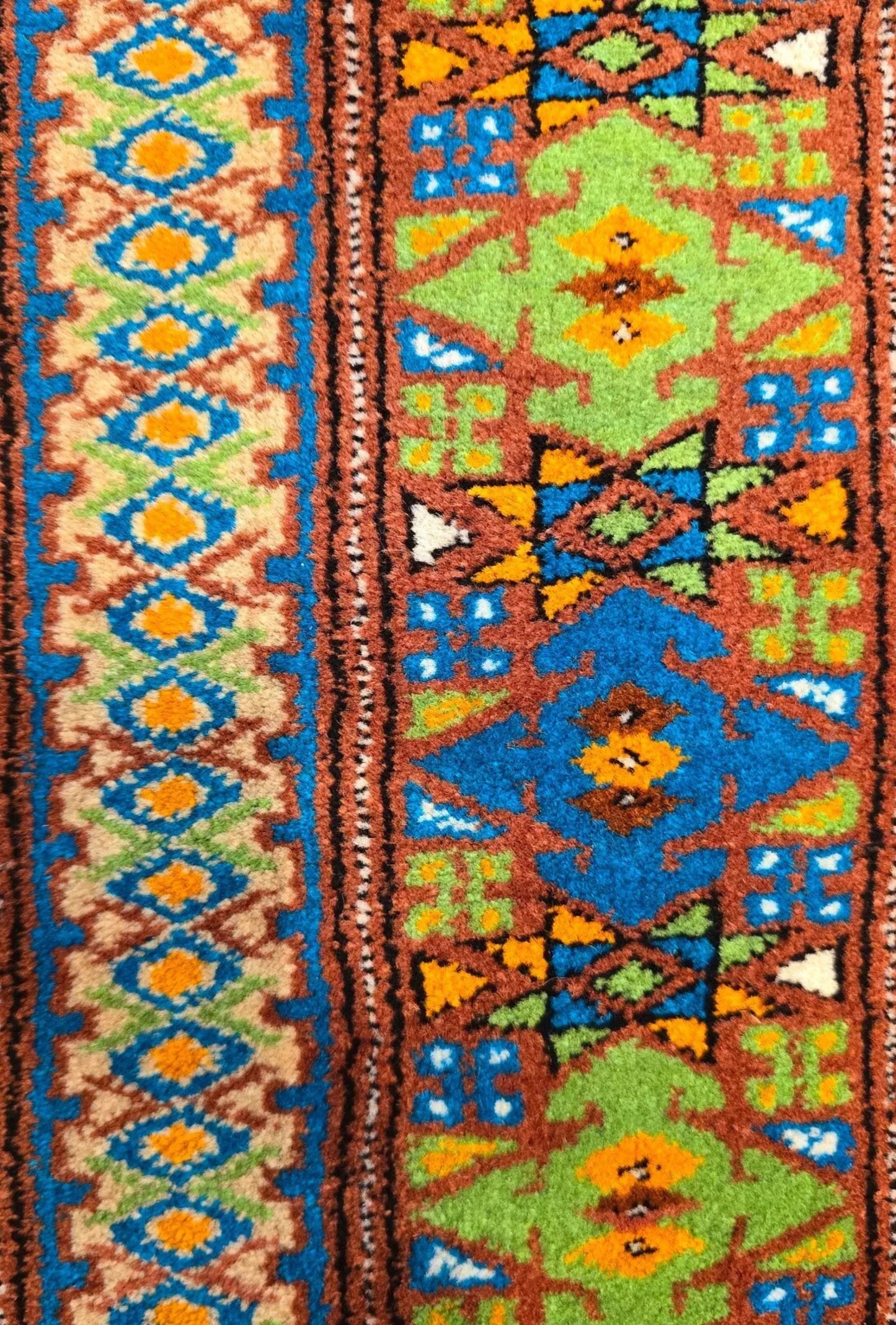 Türkmen Halısı El Dokuma Darvaza Yün Halısı 136 x 203cm (4.5' x 7' ft) Bej