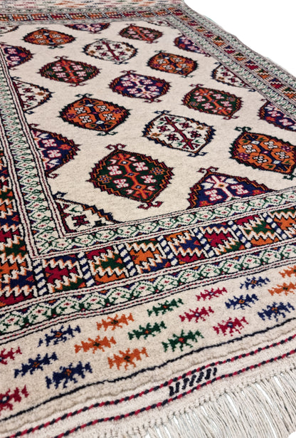 Turkoman Chaodor Oertmen Wool Rug 84x124 cm (3'x4' ft) Beige