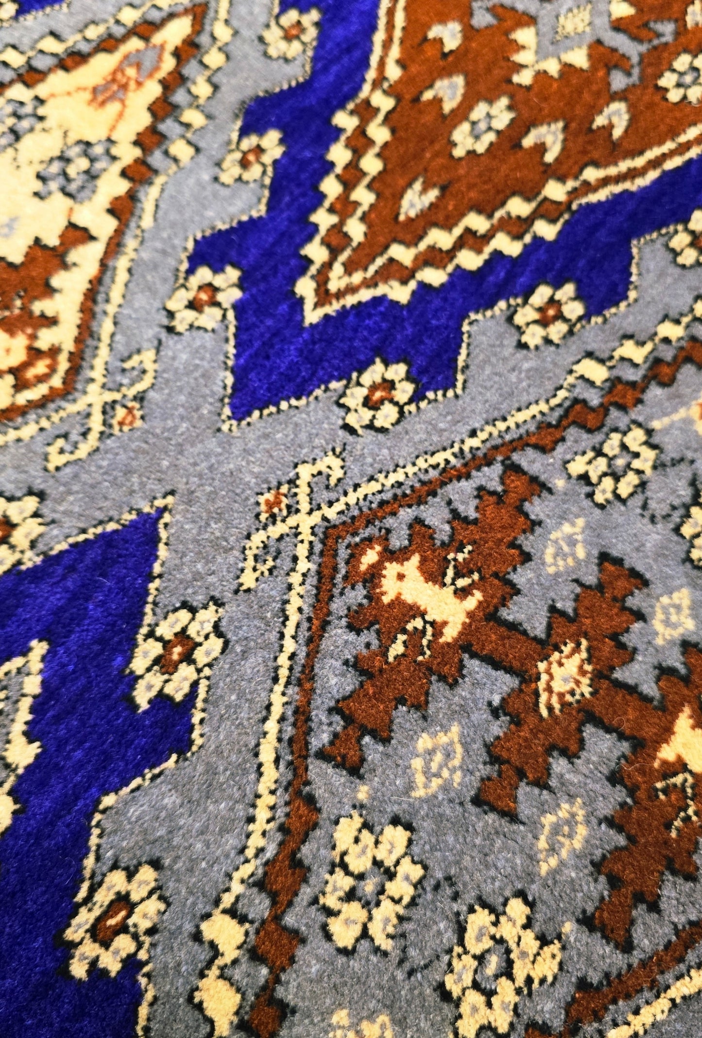 Turkoman Chaodor Oertmen Wool Rug 136x220 cm (4.4'x8' ft) Blue