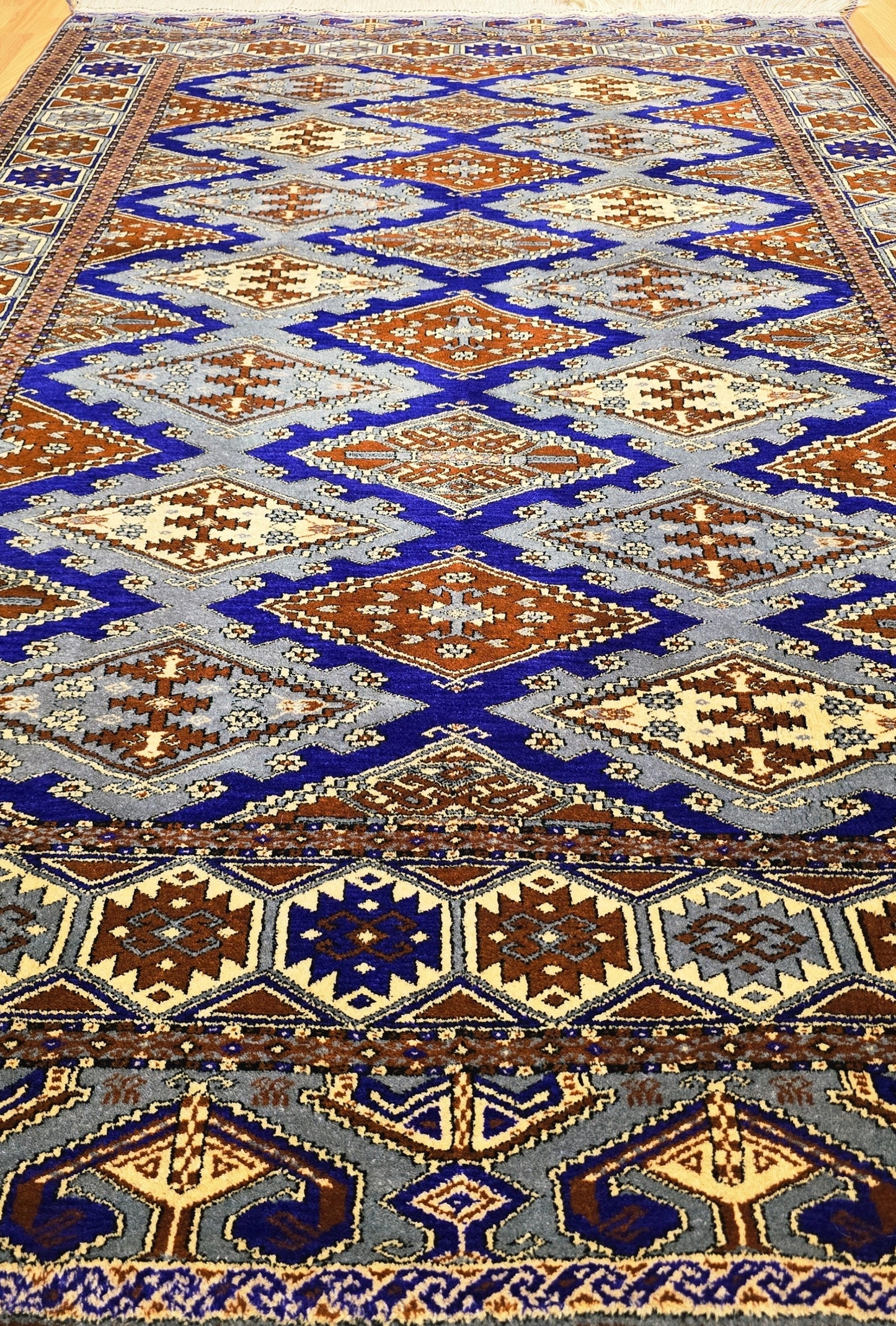 Turkoman Chaodor Oertmen Wool Rug 136x220 cm (4.4'x8' ft) Blue