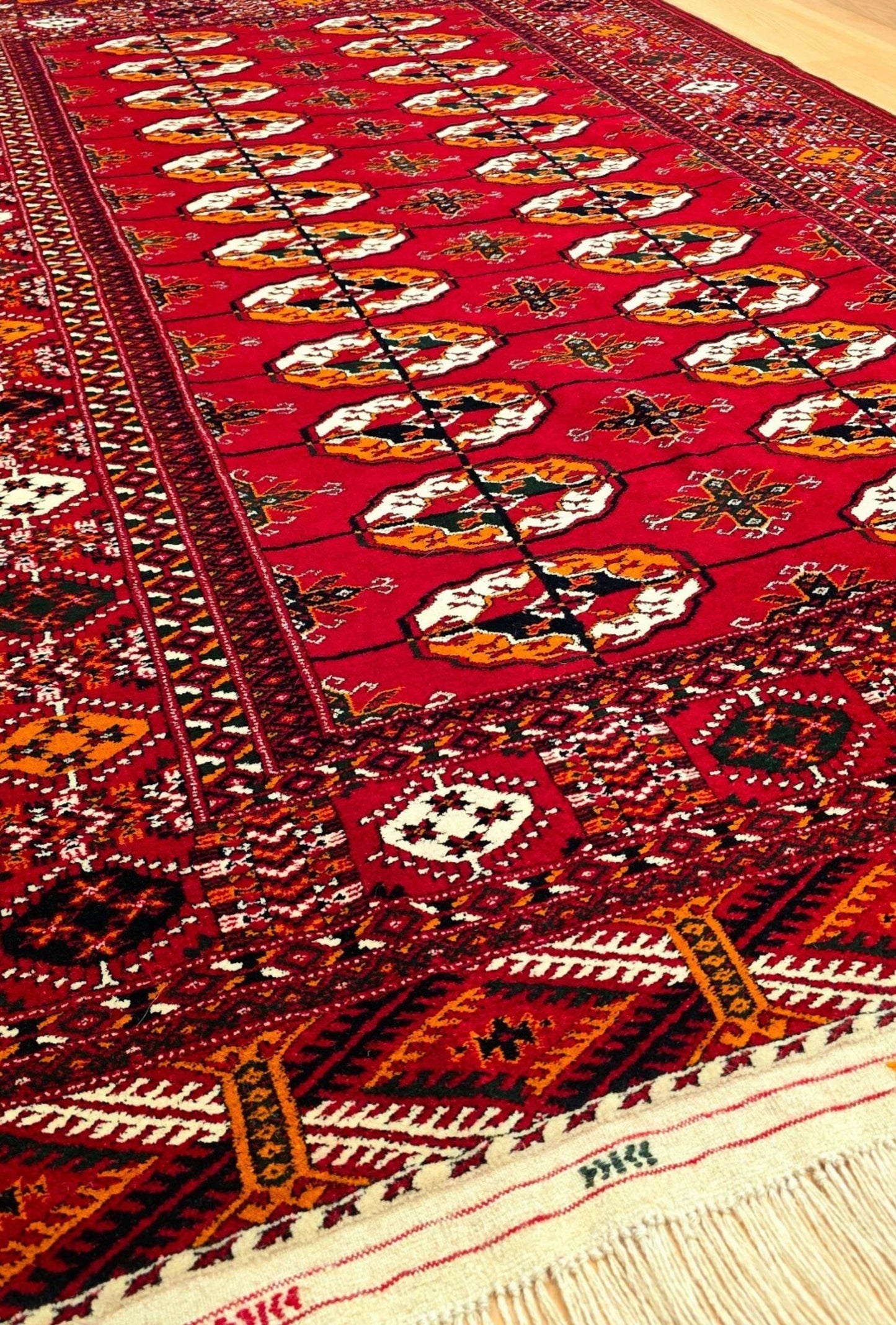 Bokhara Wool Handmade Luxury Oriental Area Rug 140 - 220cm(4'6 x 7'2 ft) Red