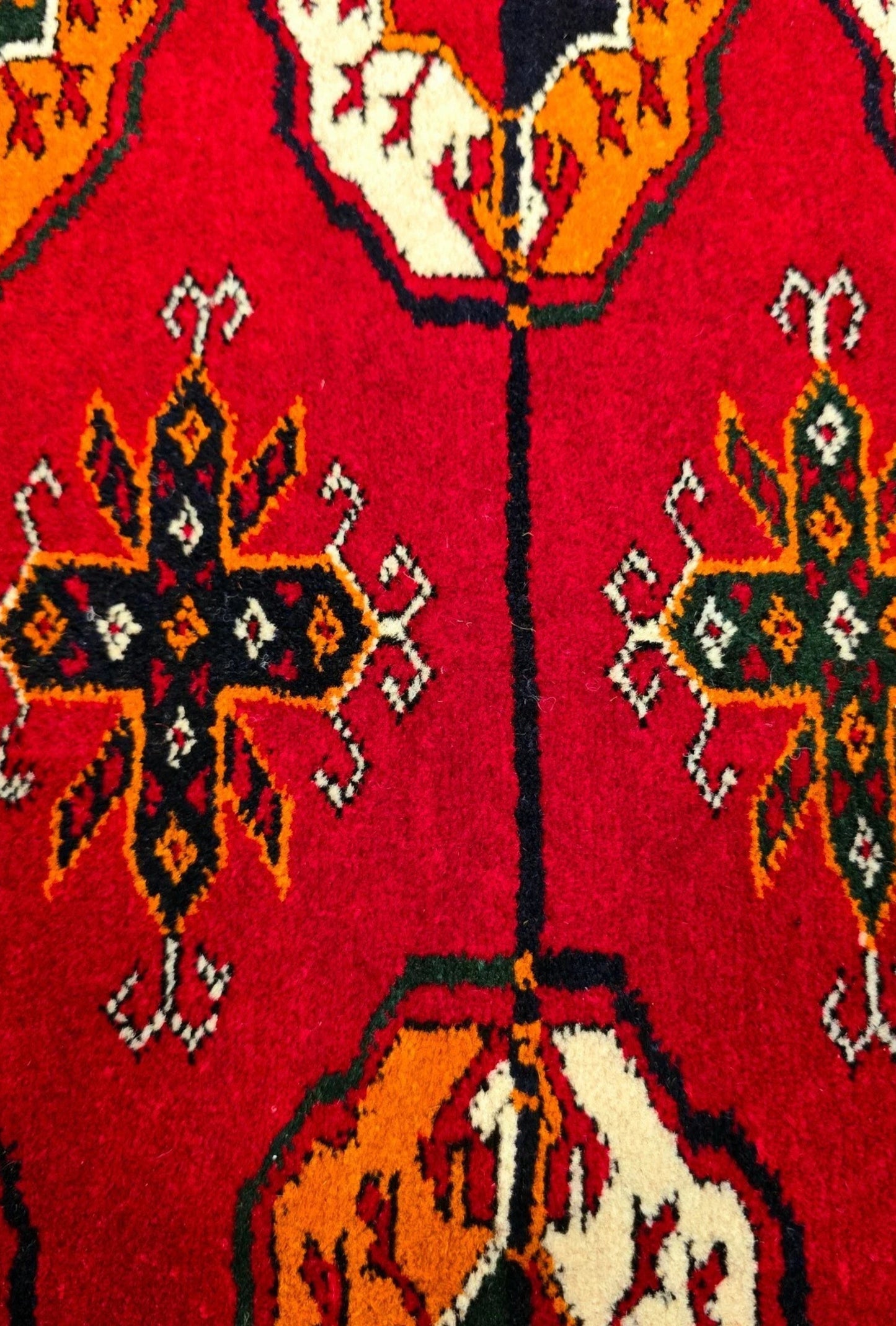 Bokhara Wool Handmade Luxury Oriental Area Rug 140 - 220cm(4'6 x 7'2 ft) Red