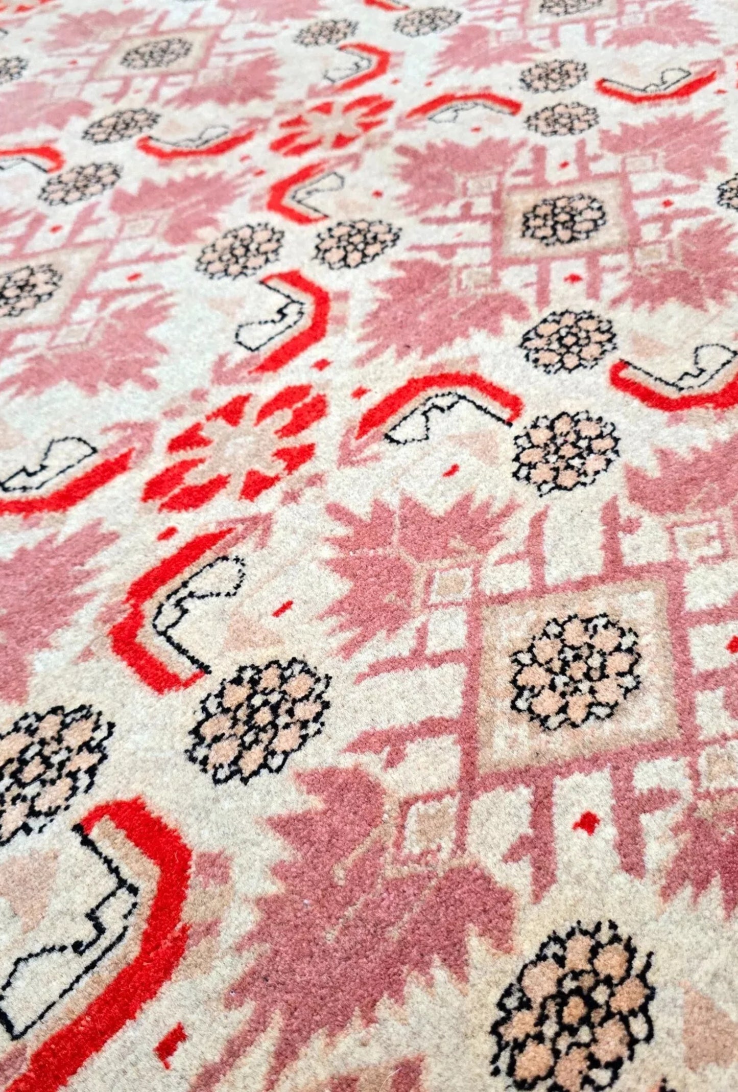 Ersari Beshir Handknotted Wool Rug 200x300cm (7' x 10' ft) Beige