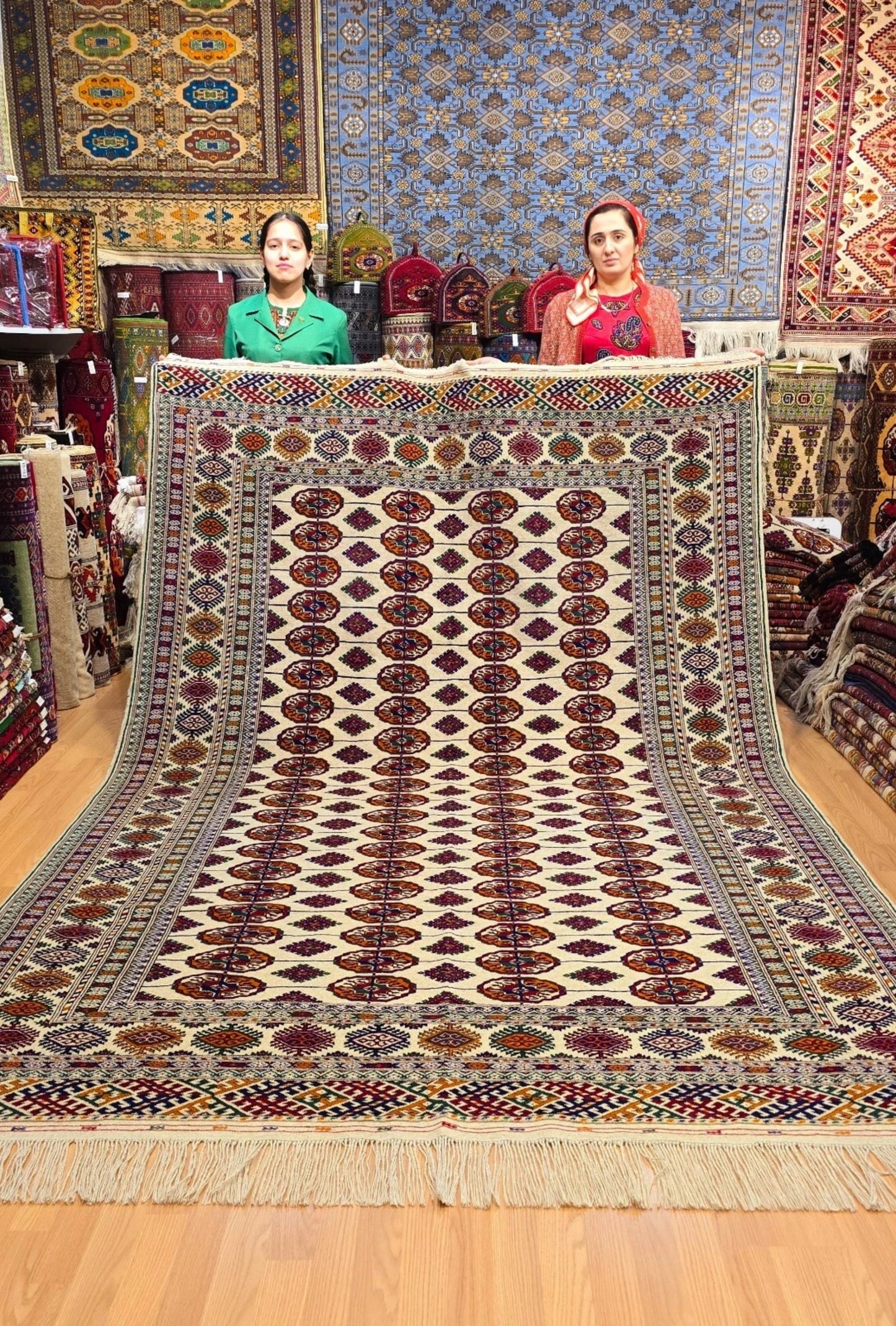Hand Knotted Bukhara Beige Wool Area Rug - Turkoman Carpet 200 x 300cm (7' x 10' ft) Beige