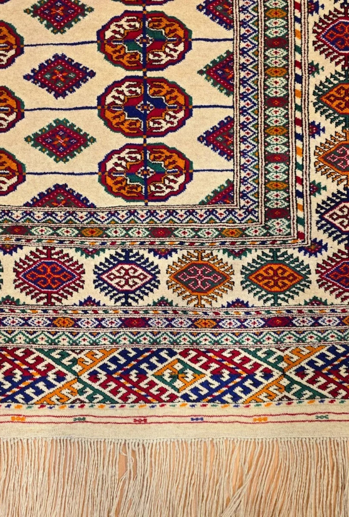 Hand Knotted Bukhara Beige Wool Area Rug - Turkoman Carpet 200 x 300cm (7' x 10' ft) Beige