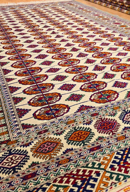 Hand Knotted Bukhara Beige Wool Area Rug - Turkoman Carpet 200 x 300cm (7' x 10' ft) Beige