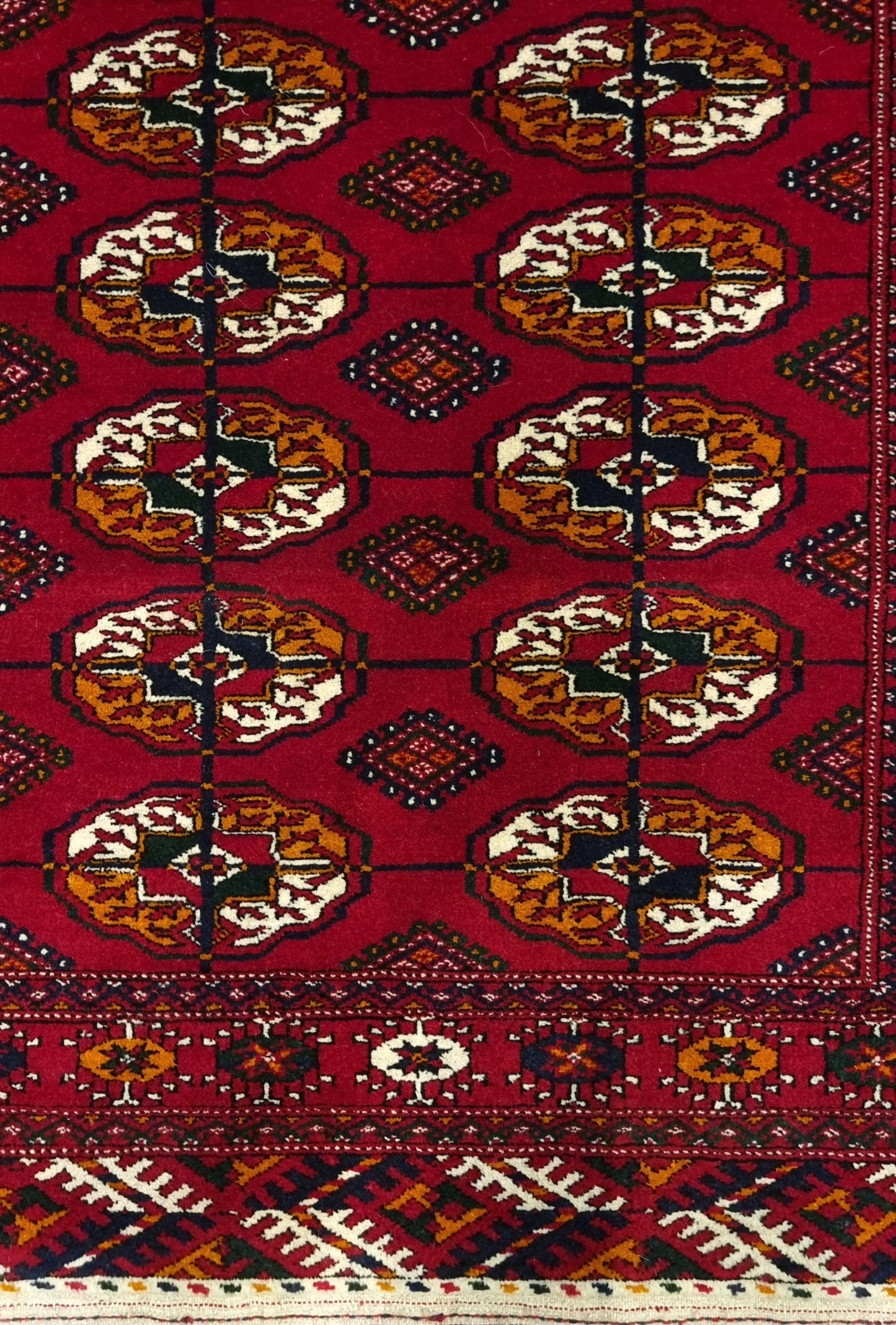 Handknotted Turkmen Rug Tekke Wool Rug 81 x 127 cm (3'x4' ft) Red