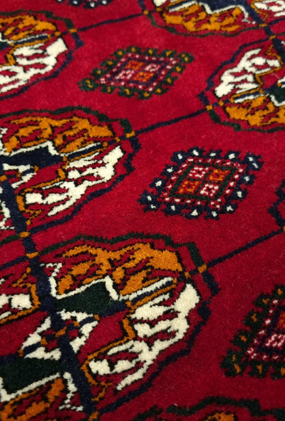 Handknotted Turkmen Rug Tekke Wool Rug 81 x 127 cm (3'x4' ft) Red