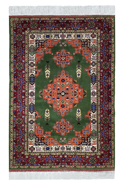 Persian Rug Heriz Handknotted Wool Rug 136 x 200cm (4.5' x 6.5' ft) Green