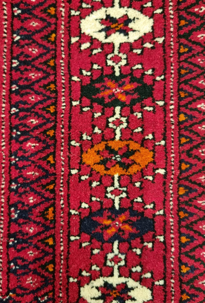 Tekke Wool Oriental Rug 80 x 125 cm (3'x4' ft) Red
