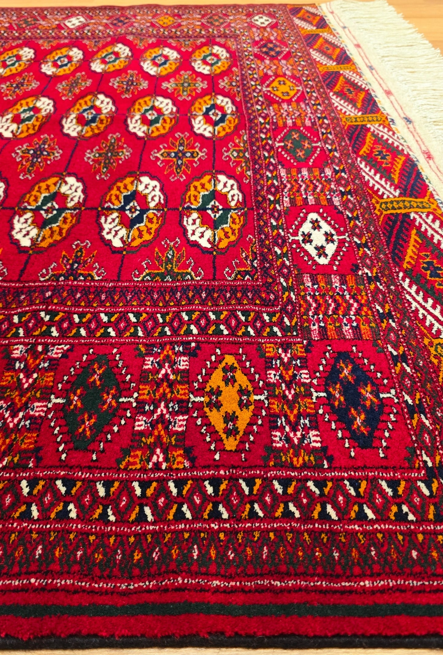Tekke Wool Oriantal Rug 152 x 203 cm (5'x7' ft) Red
