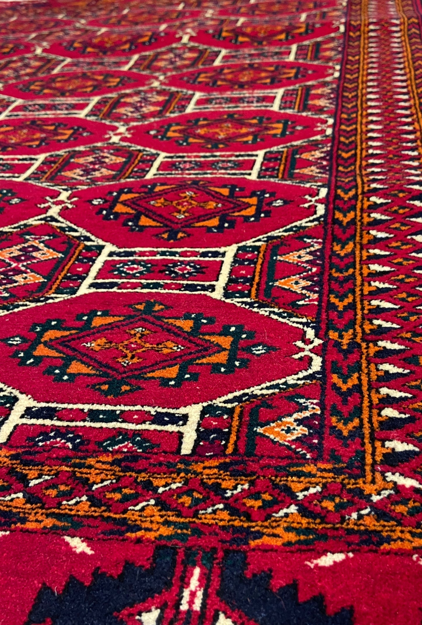 Turkmen Handknotted Rug Rare Diamond Desing Wool Rug 86 x 125 cm (3'x4' ft) Red