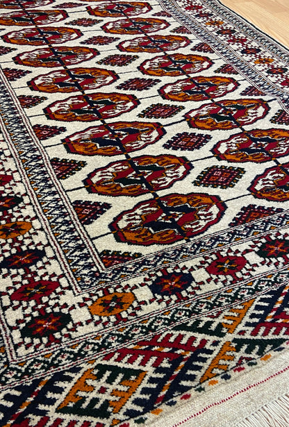 Turkmen Handknotted Rug Tekke Wool Rug 81 x 130 cm (3'x4' ft) Beige