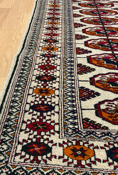 Turkmen Handknotted Rug Tekke Wool Rug 81 x 130 cm (3'x4' ft) Beige