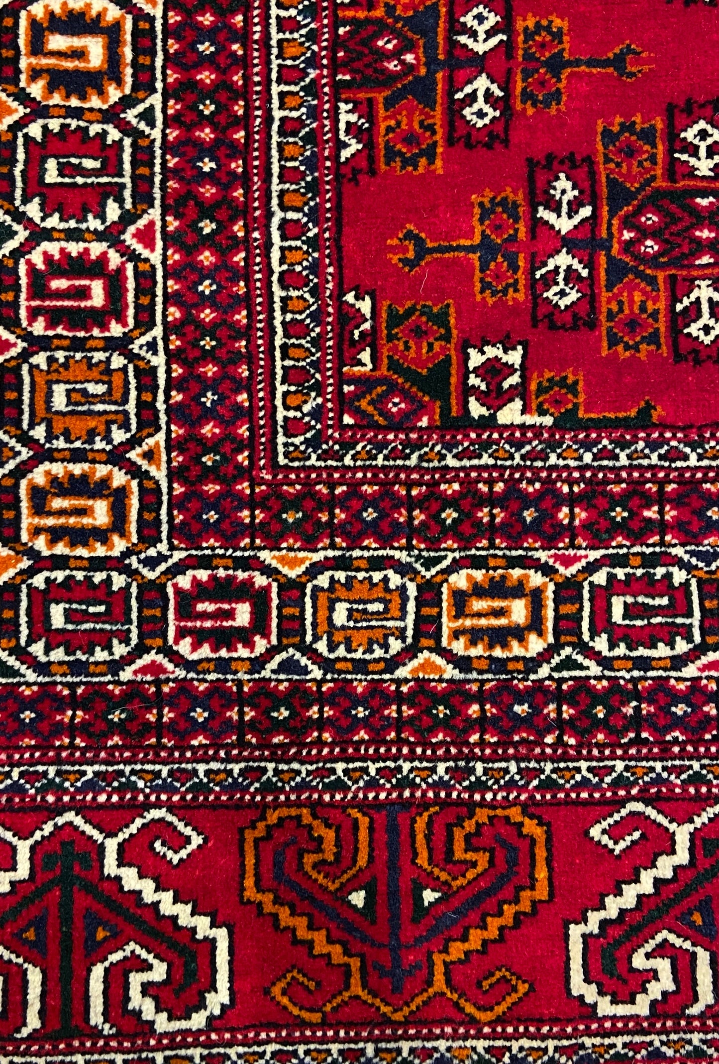Turkmen Handknotted Rug Yomut Kepse Wool Rug 84 x 125 cm (3'x4' ft) Red