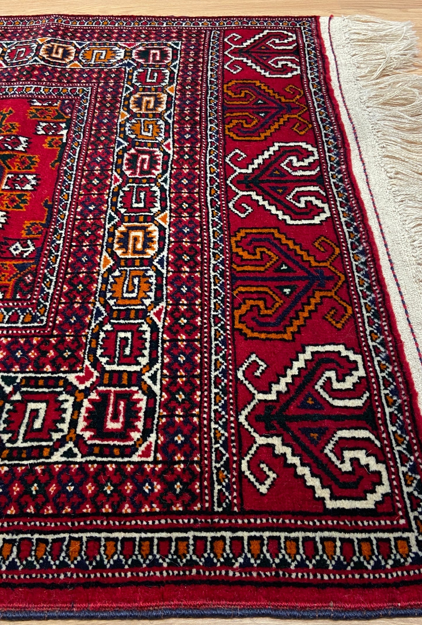 Turkmen Handknotted Rug Yomut Kepse Wool Rug 84 x 125 cm (3'x4' ft) Red