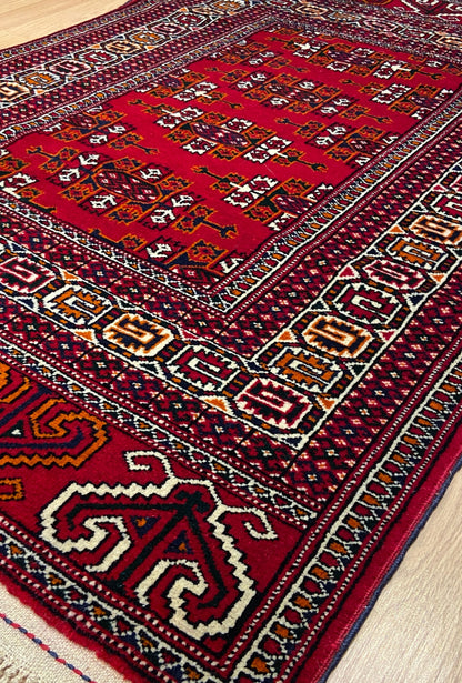 Turkmen Handknotted Rug Yomut Kepse Wool Rug 84 x 125 cm (3'x4' ft) Red