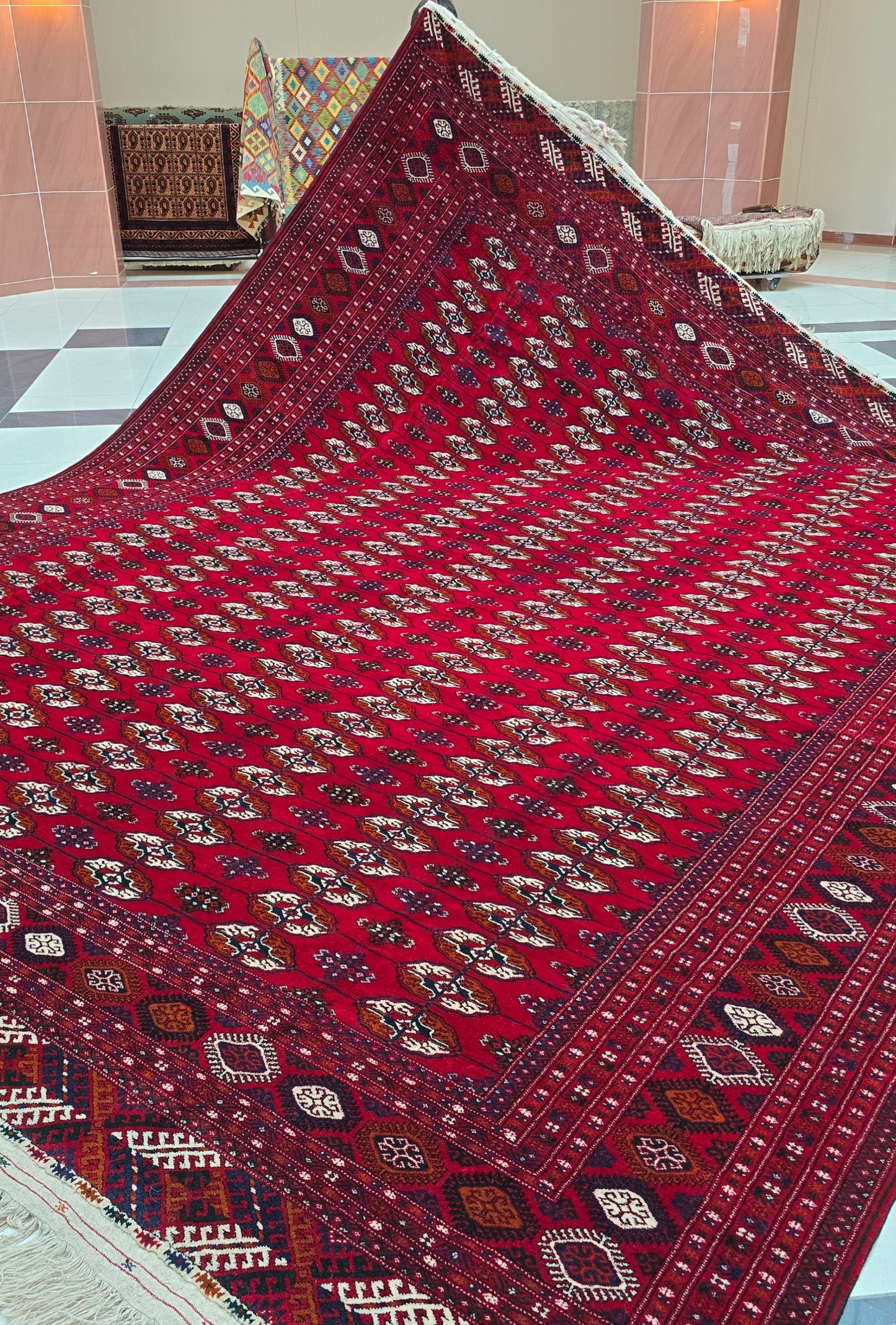 Türkmen Saray Ölçülerinde El Dokuma Yün Halı 400 x 480cm (13' x 19' ft) Kırmızı