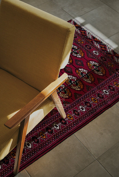 Handknotted Turkmen Rug Tekke Wool Rug 81 x 127 cm (3'x4' ft) Red