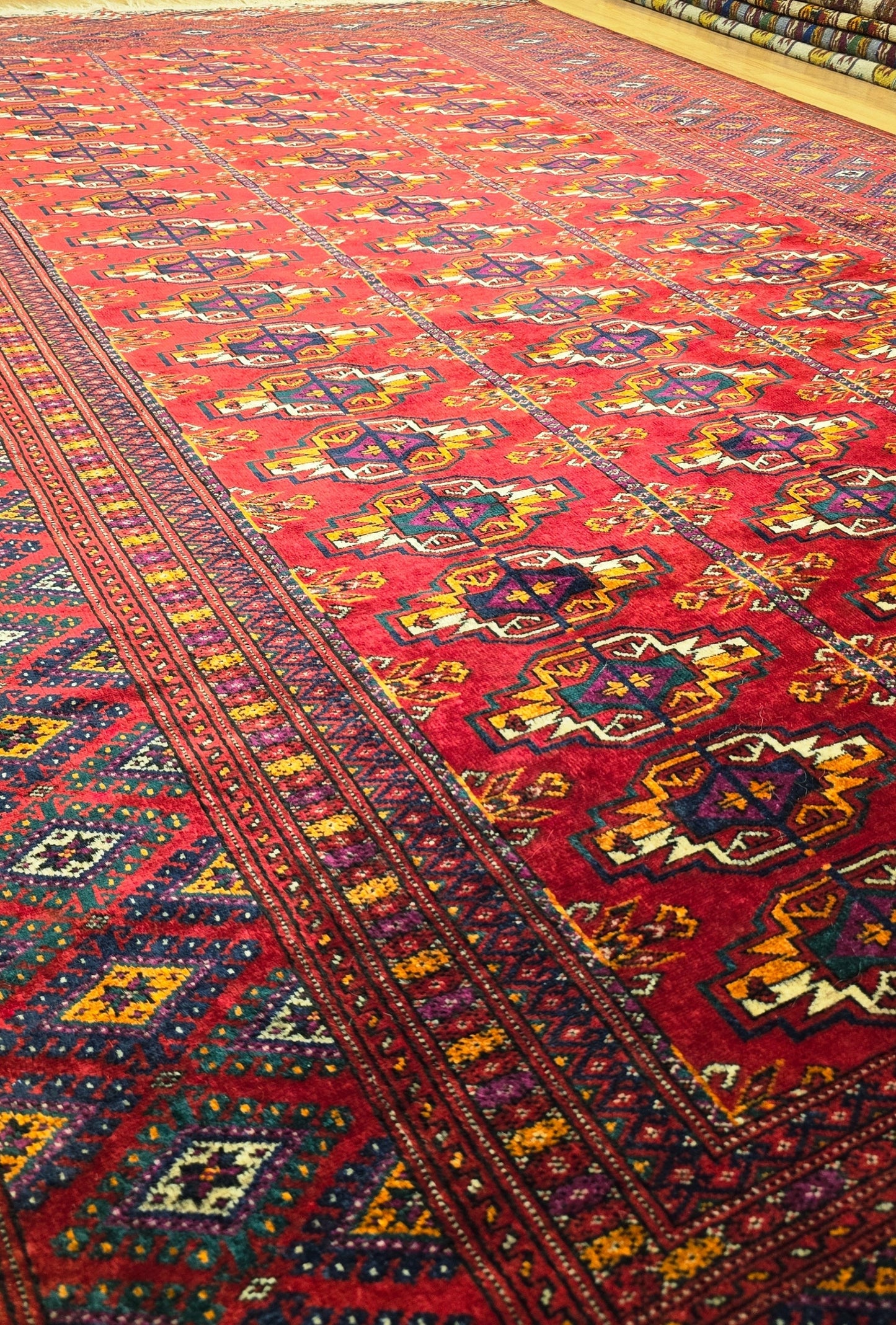 Turkmen Rug Antique Handknotted Salor Chakmak Masterpiece Rug 190 x 290cm (6' x 9' ft) Red