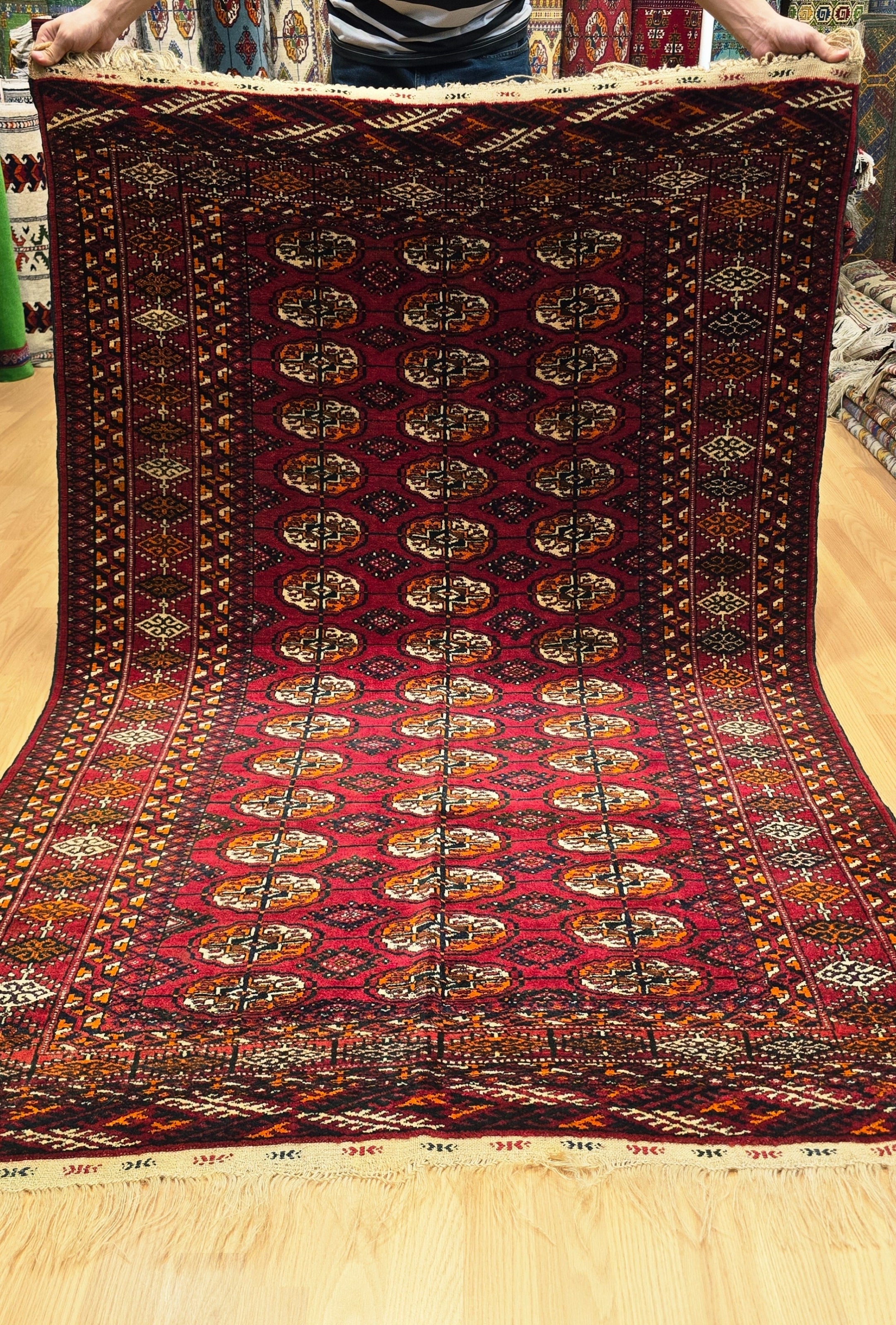 8月末までお値下げ中！              Turkmen rug④ Turkmen Rug Antique Handknotted Wool Rug 125x190cm Red | Vintage