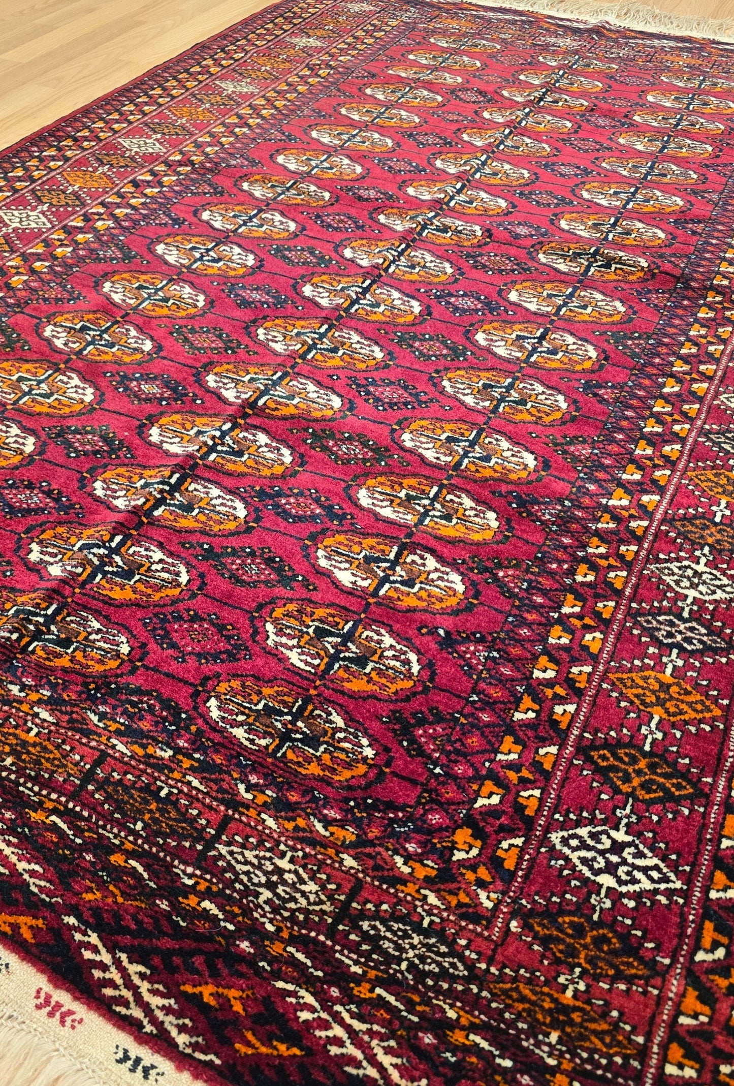 Turkmen Rug Antique Handknotted Wool Rug 125 x 190cm (4' x 7' ft) Red