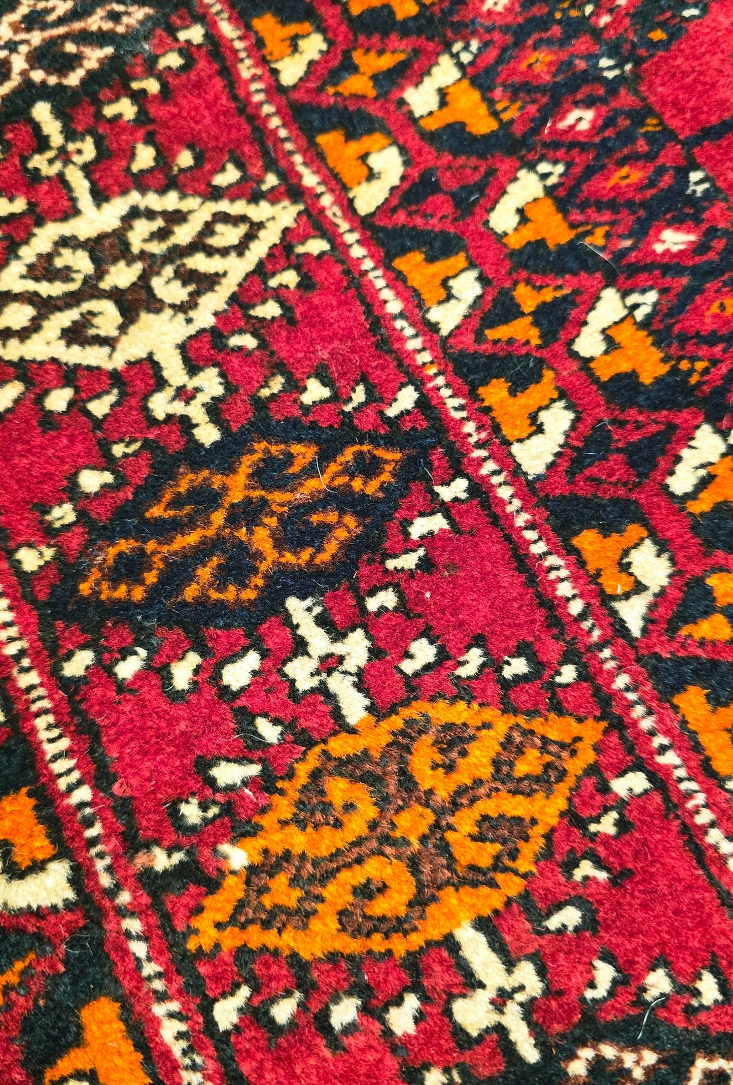 Turkmen Rug Antique Handknotted Wool Rug 125 x 190cm (4' x 7' ft) Red