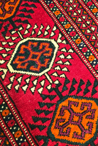 Turkmen Rug Antique Handknotted Wool Rug 155 x 250cm (5' x 8' ft) Red
