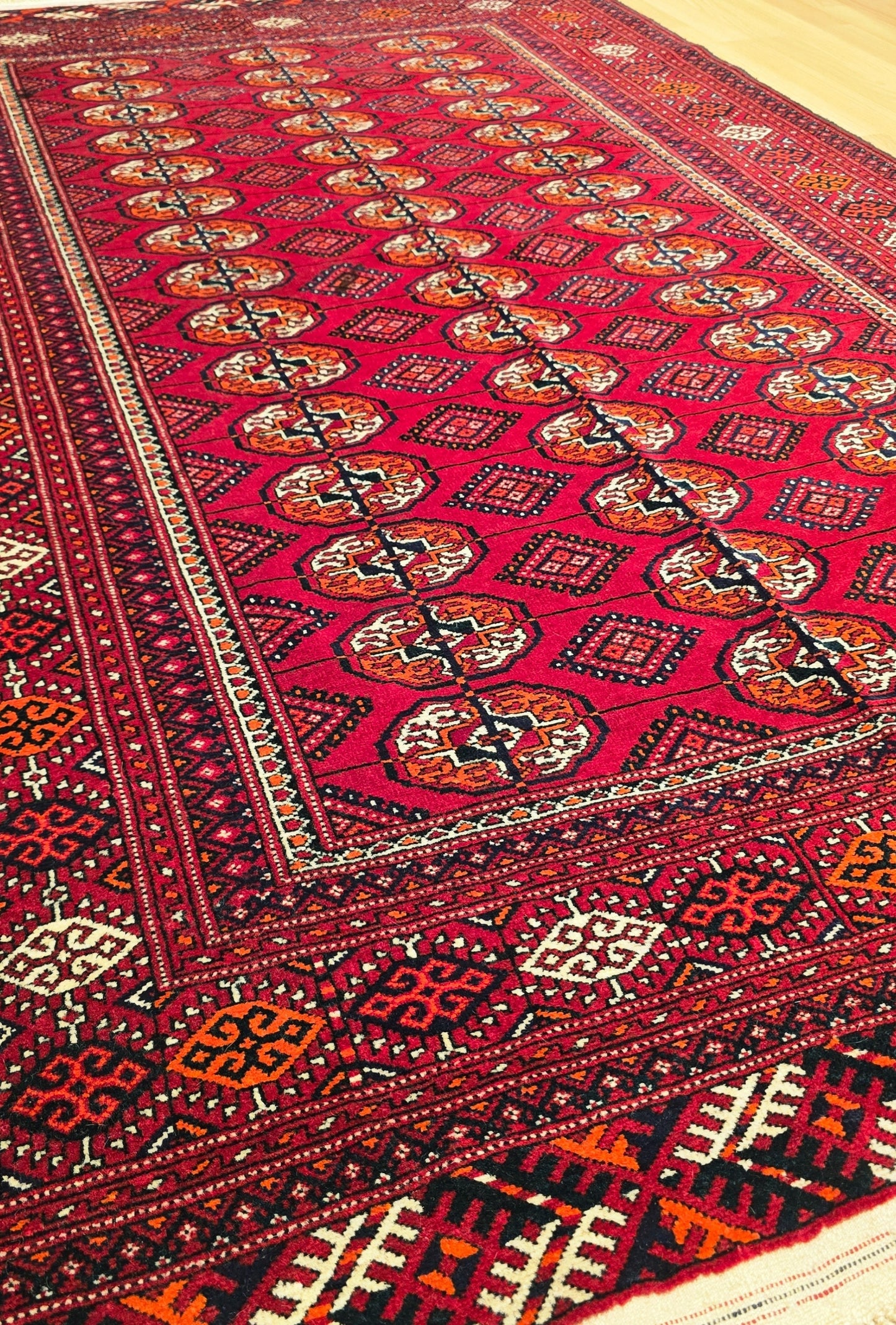 Turkmen Rug Vintage Handknotted Wool Rug 125 x 200cm (4' x 7' ft) Red