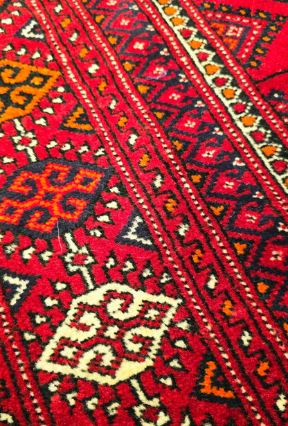 Turkmen Rug Vintage Handknotted Wool Rug 125 x 200cm (4' x 7' ft) Red