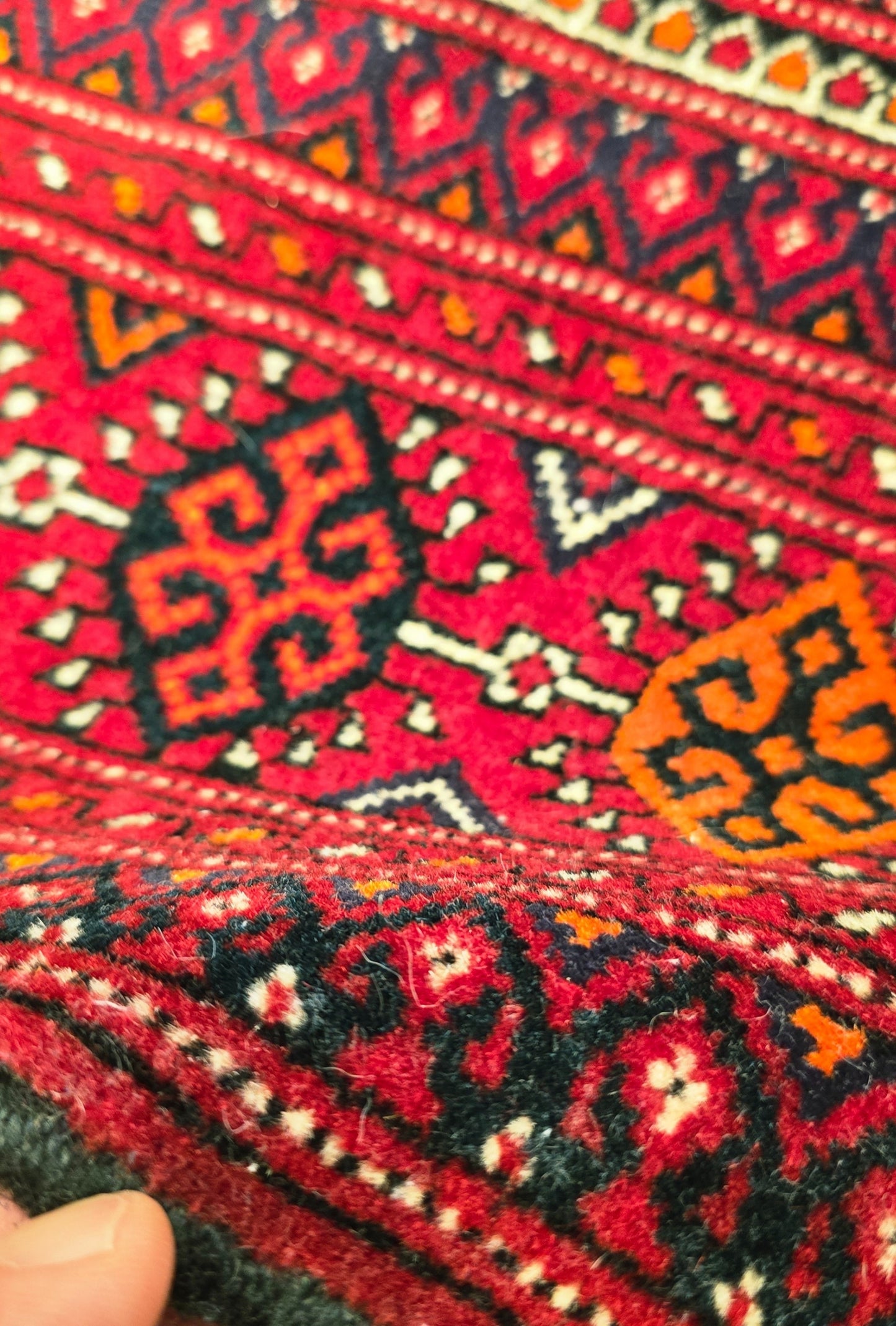 Turkmen Rug Vintage Handknotted Wool Rug 125 x 200cm (4' x 7' ft) Red