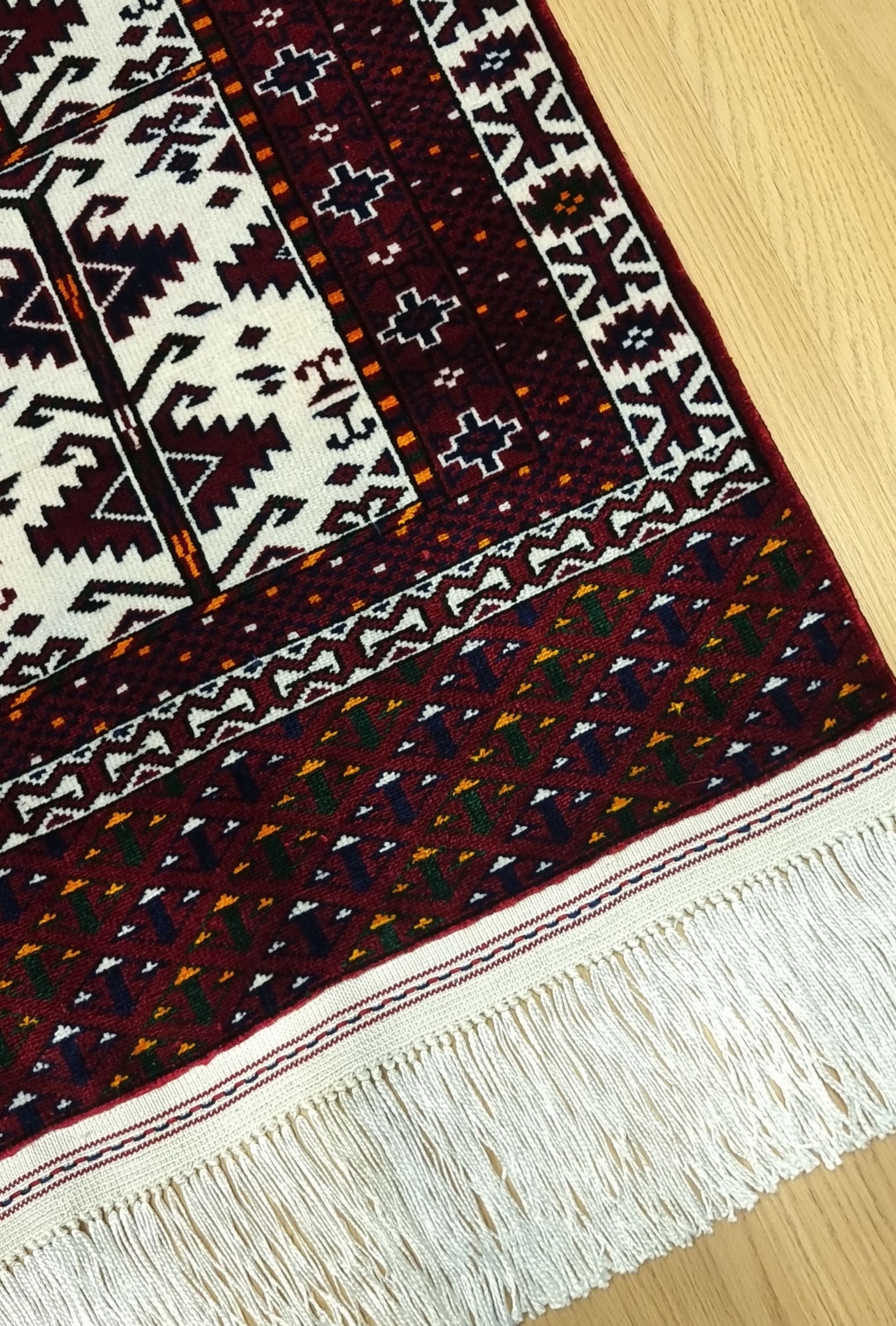 Turkoman Rare Design Silk Rug 76 x 120 cm (2.5'x4' ft) Red