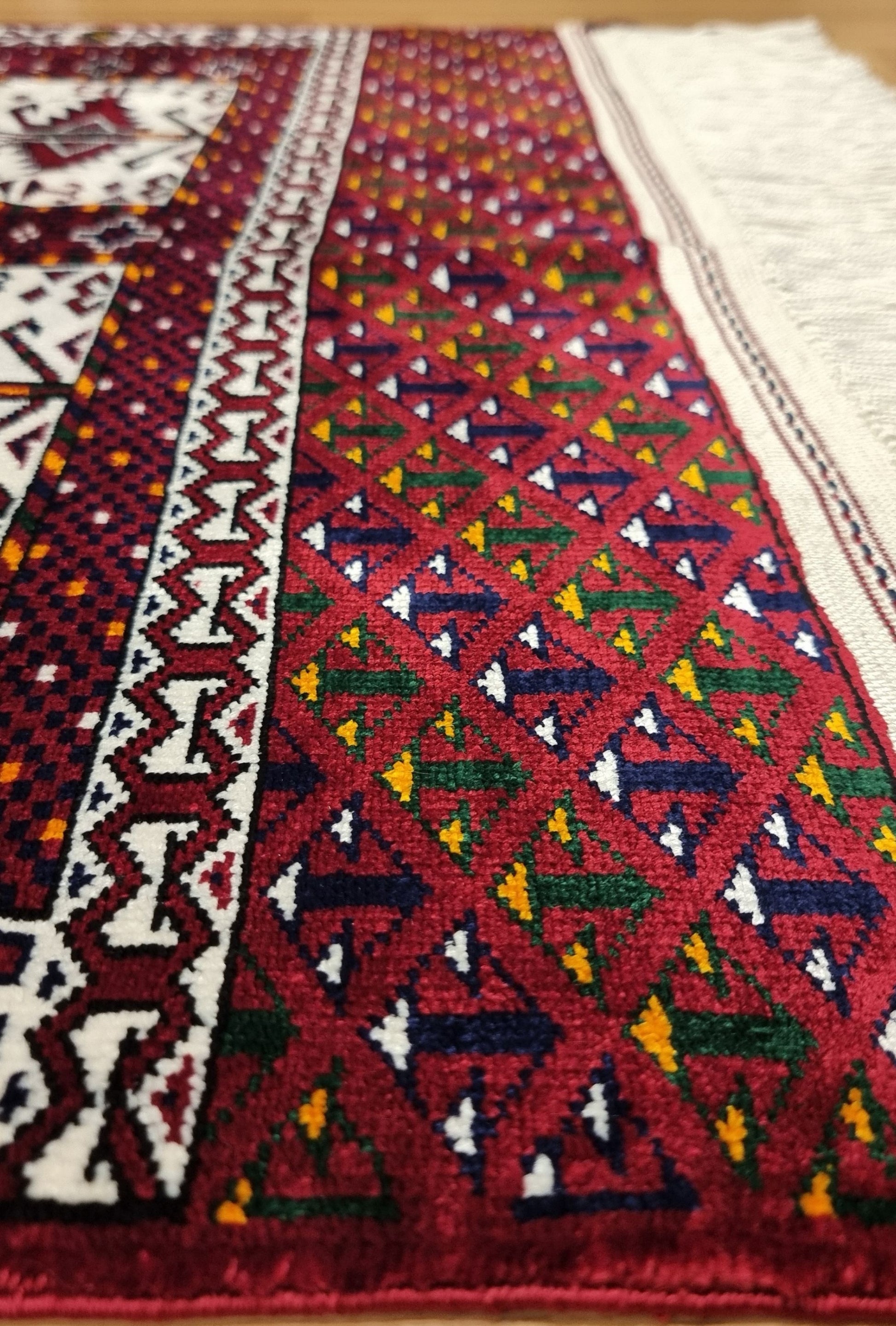Turkoman Rare Design Silk Rug 76 x 120 cm (2.5'x4' ft) Red